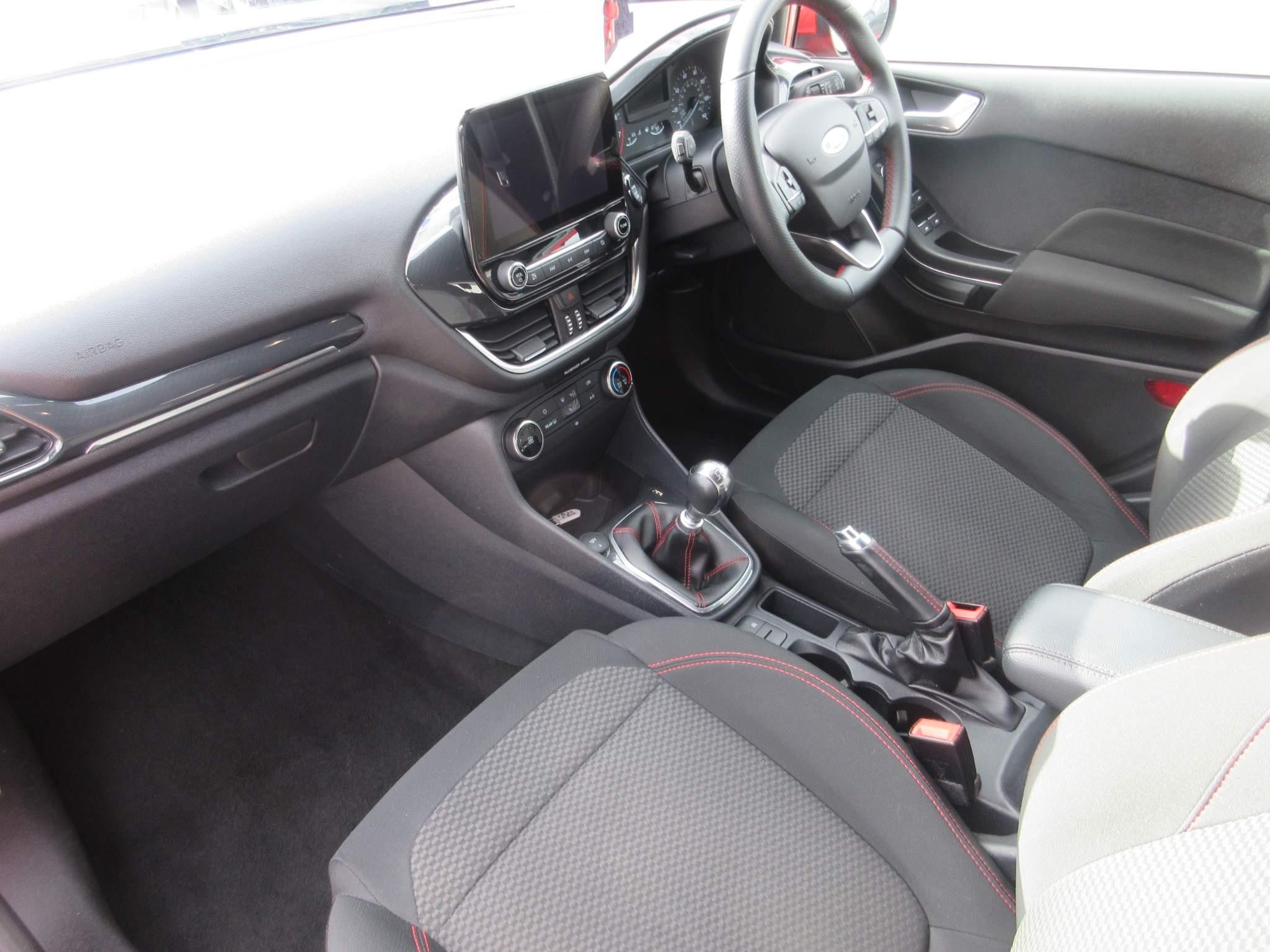 Ford Fiesta Image 21