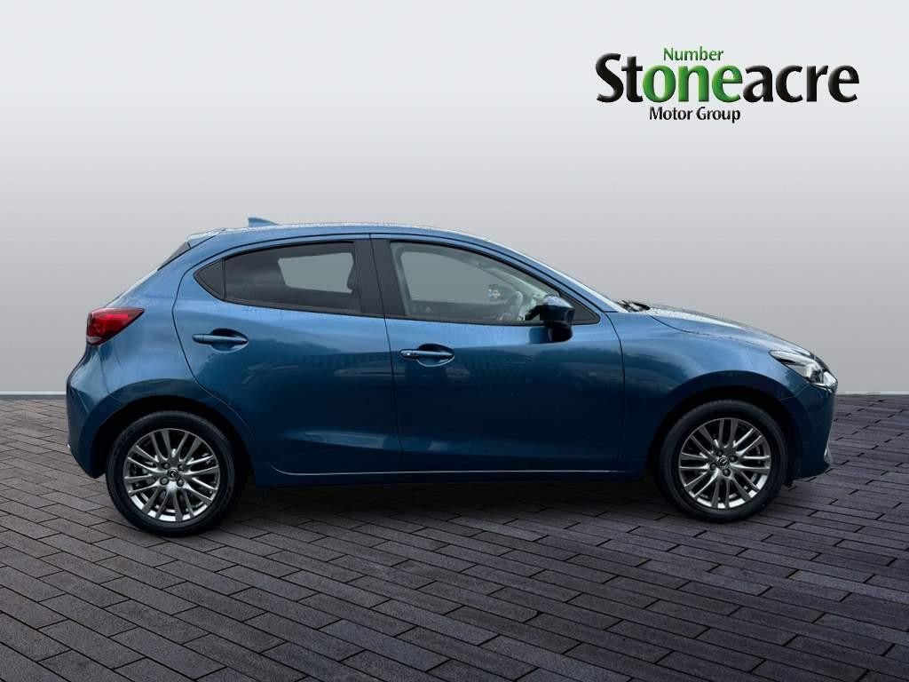 Mazda Mazda2 Image 2