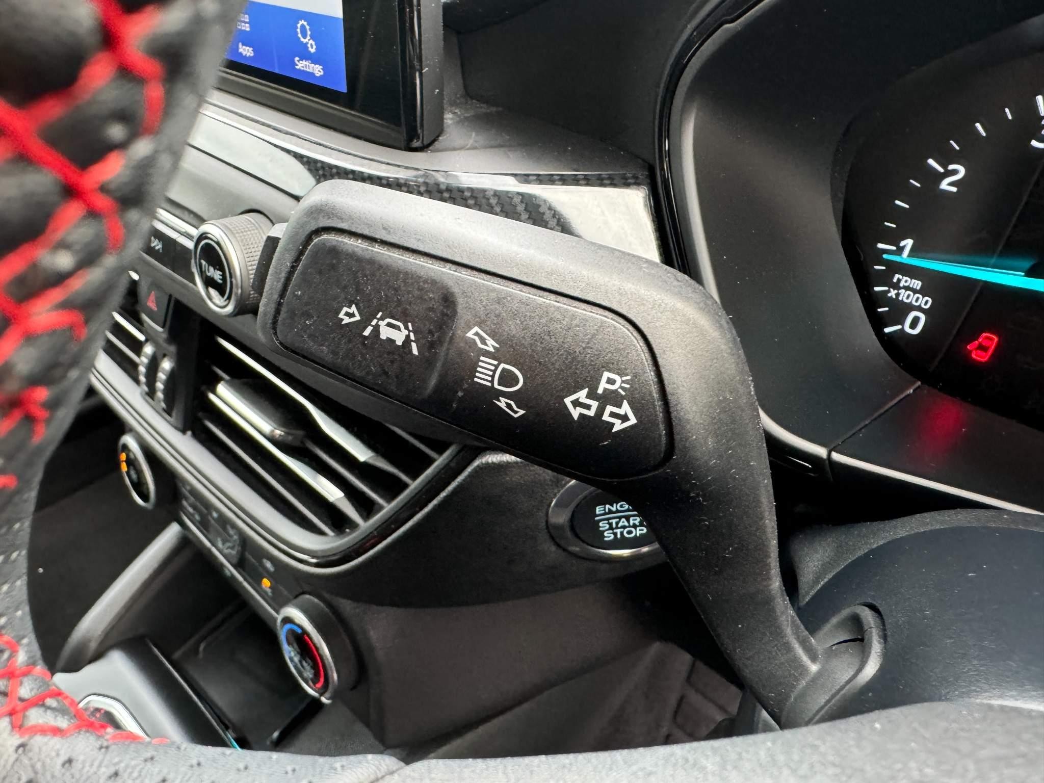 Ford Focus Image 12