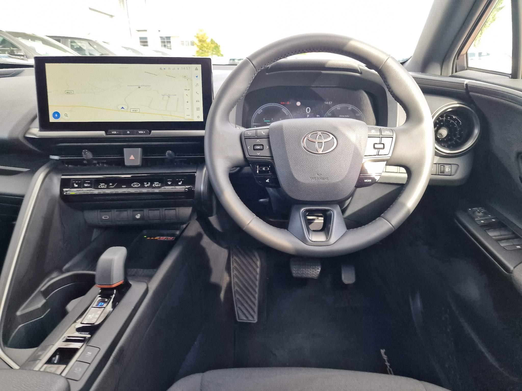 Toyota C-HR Image 8