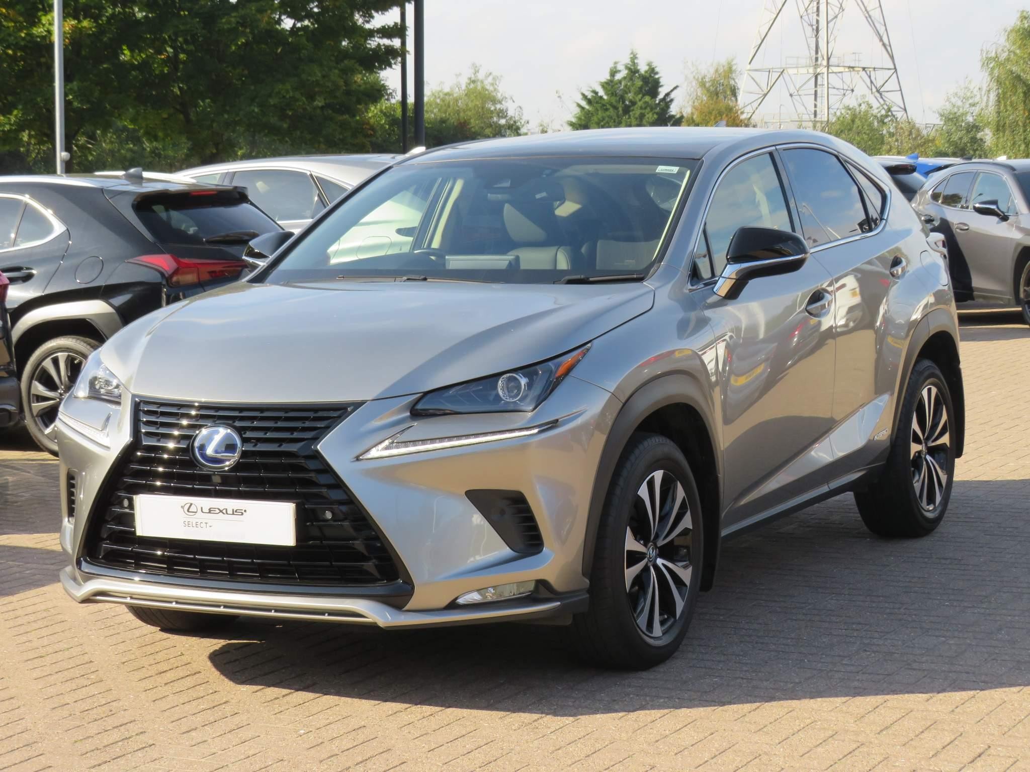 Lexus NX Image 9