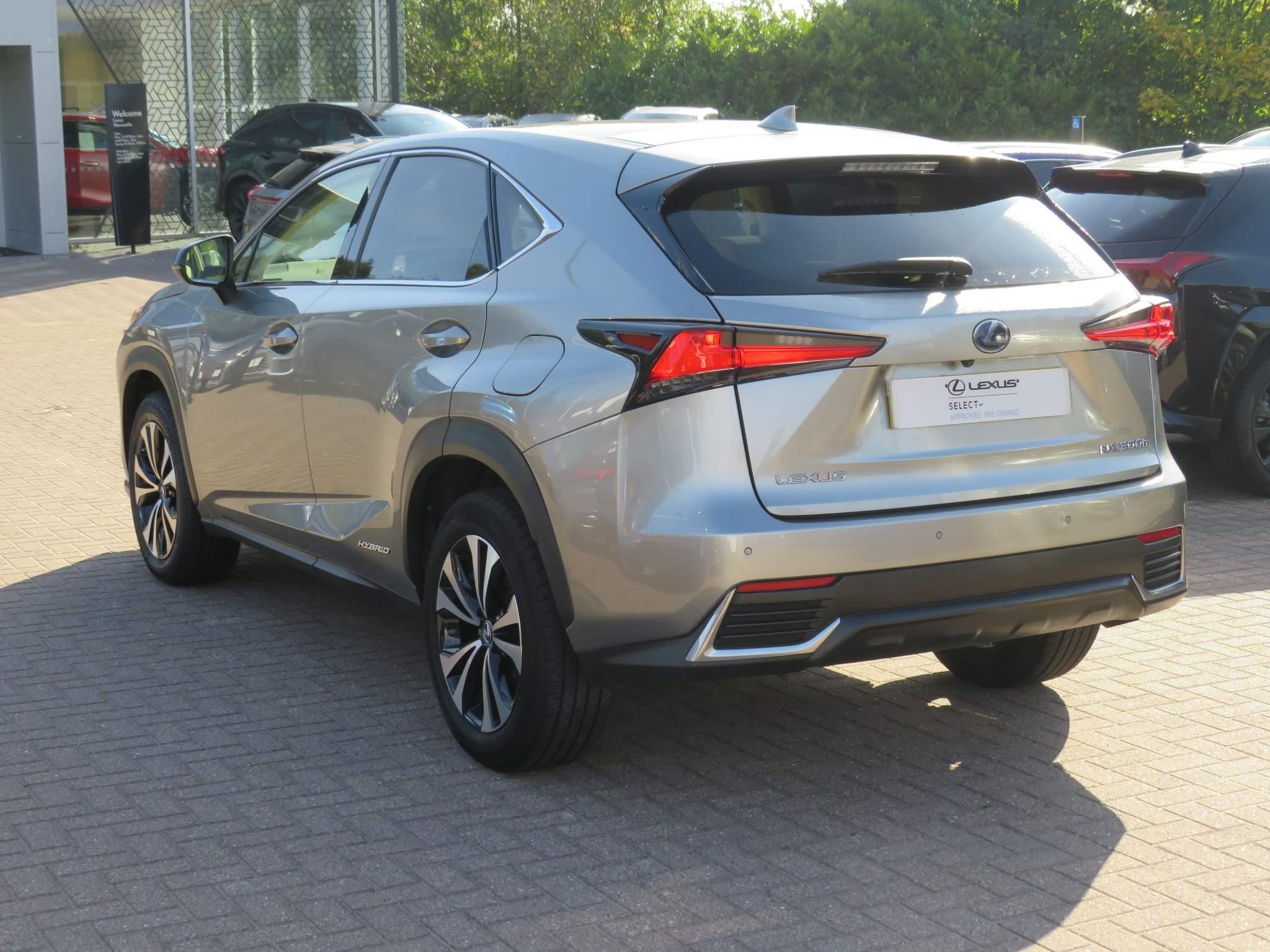 Lexus NX Image 7