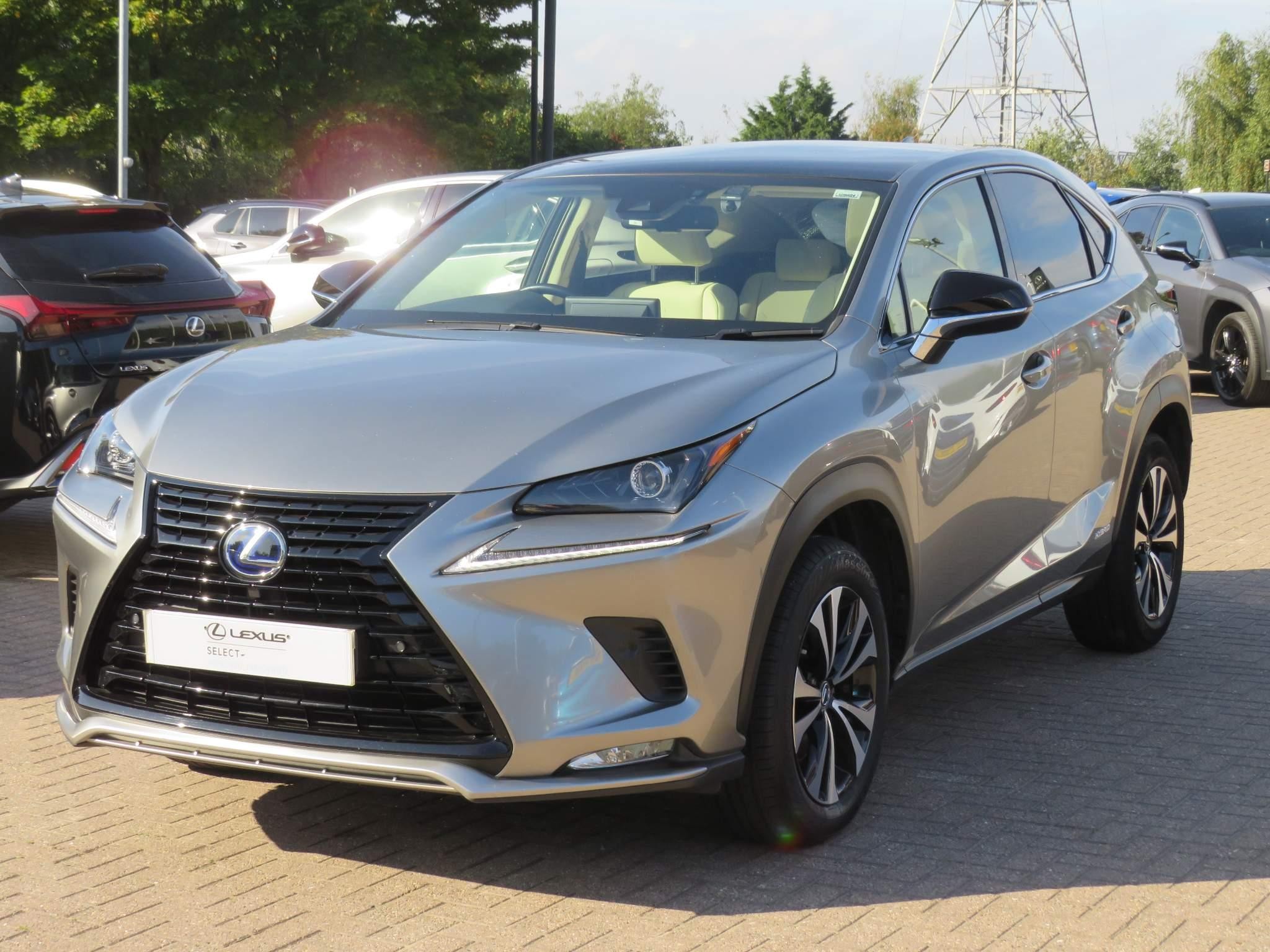 Lexus NX Image 9