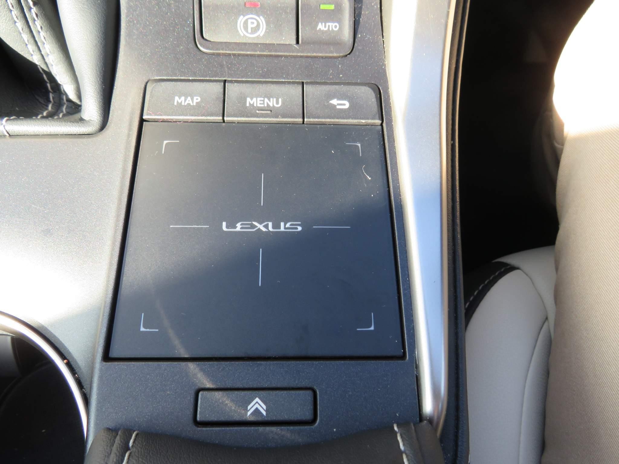 Lexus NX Image 38