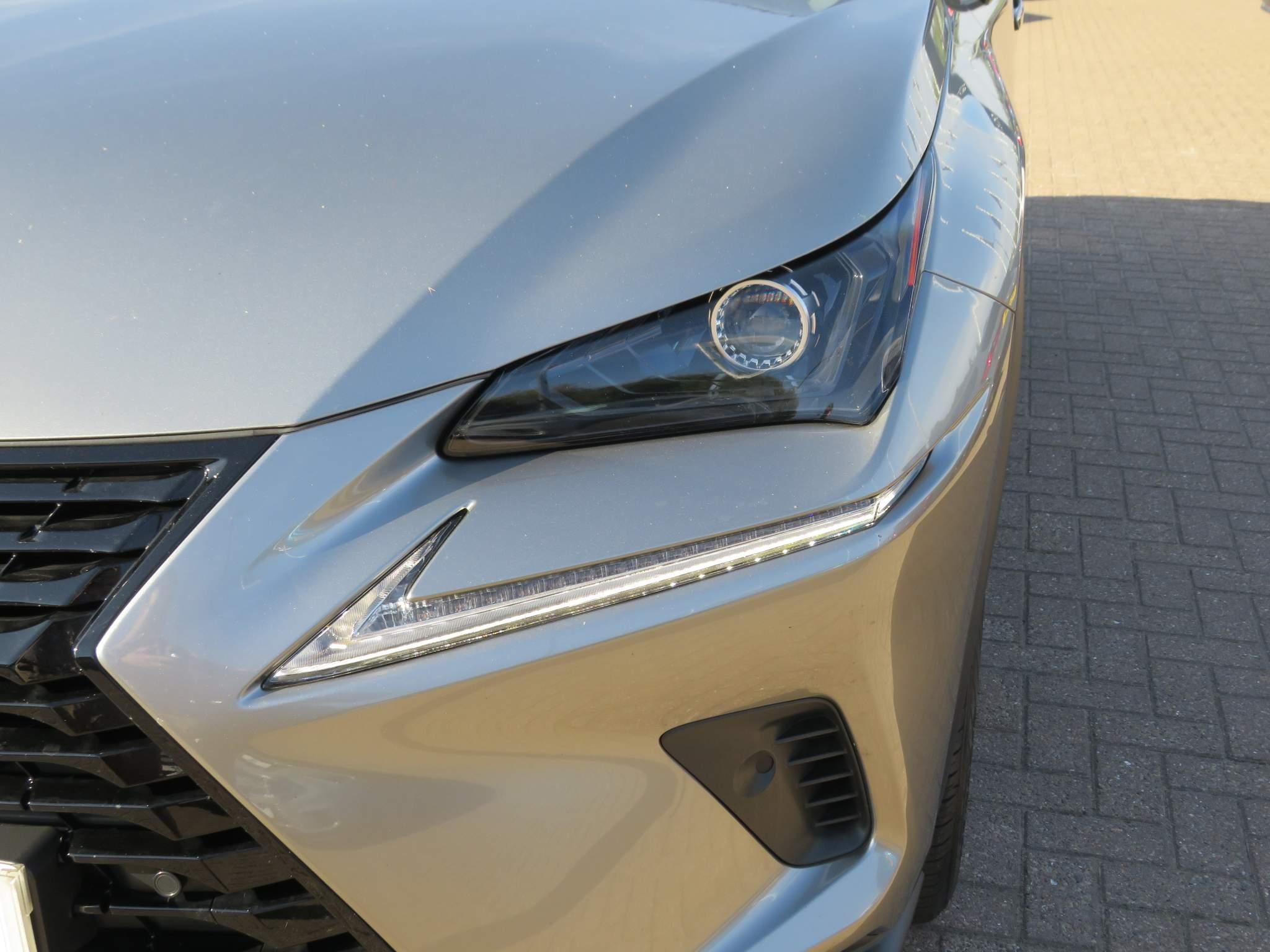 Lexus NX Image 51