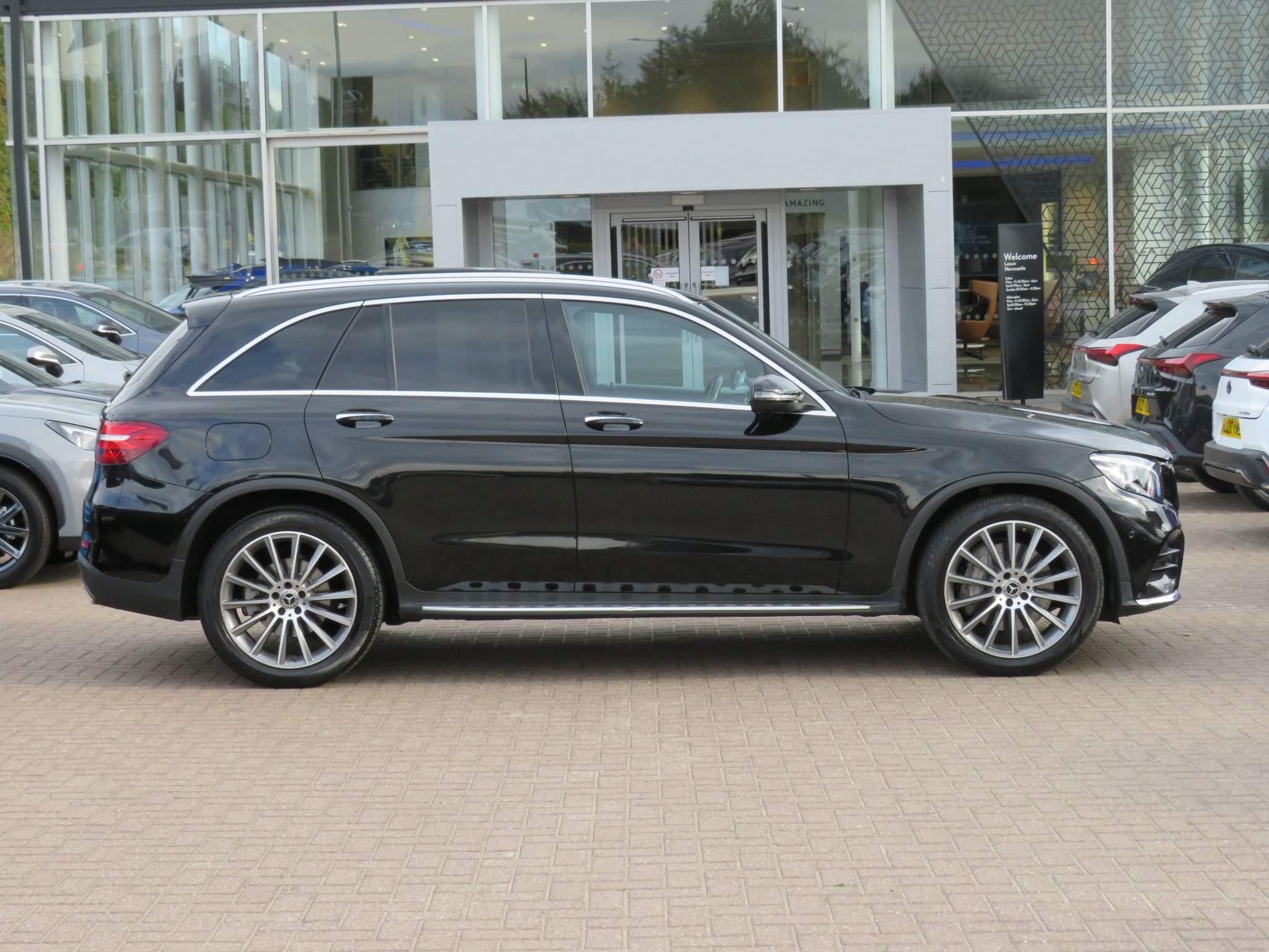 Mercedes-Benz GLC Image 4