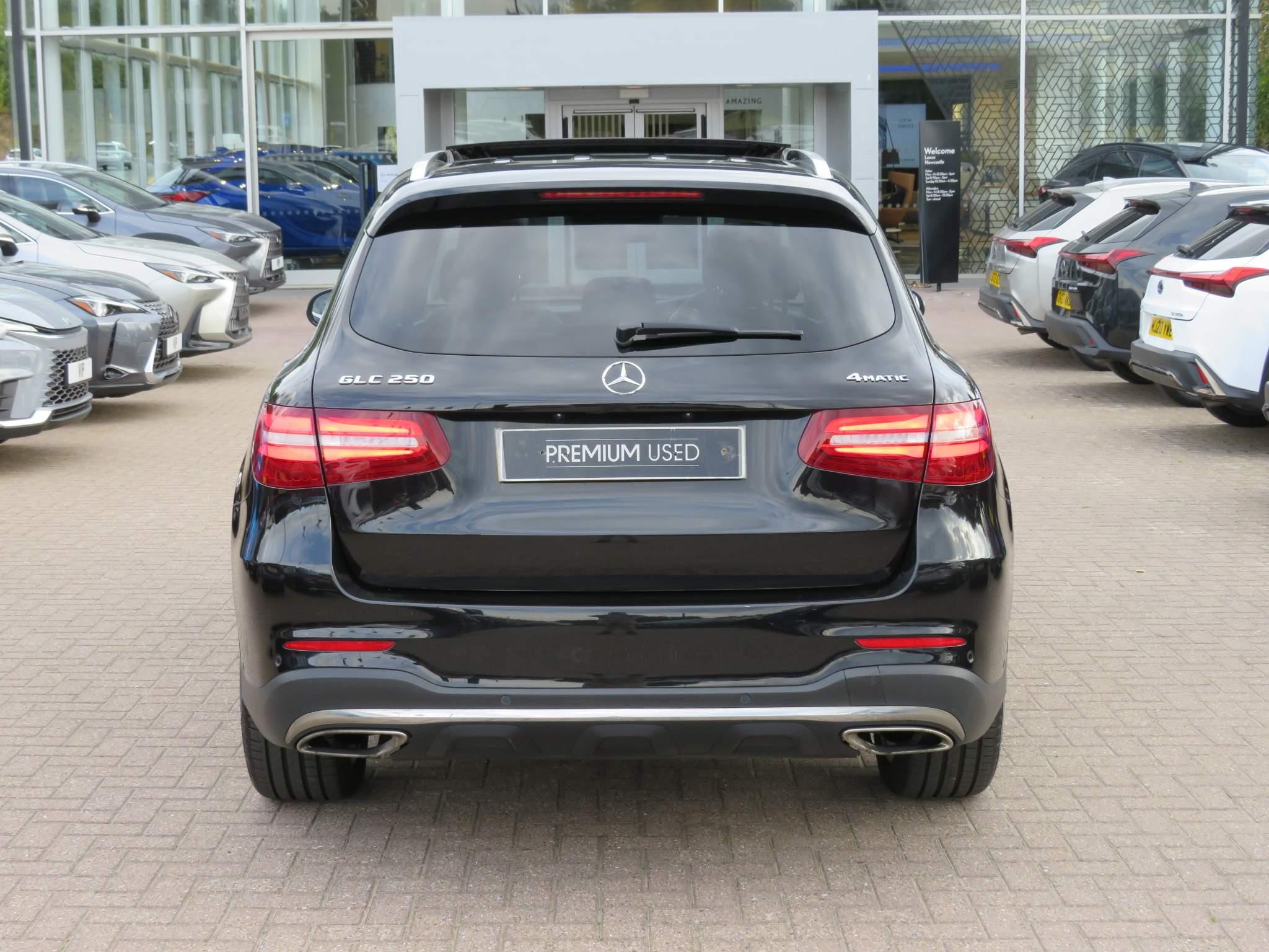 Mercedes-Benz GLC Image 6