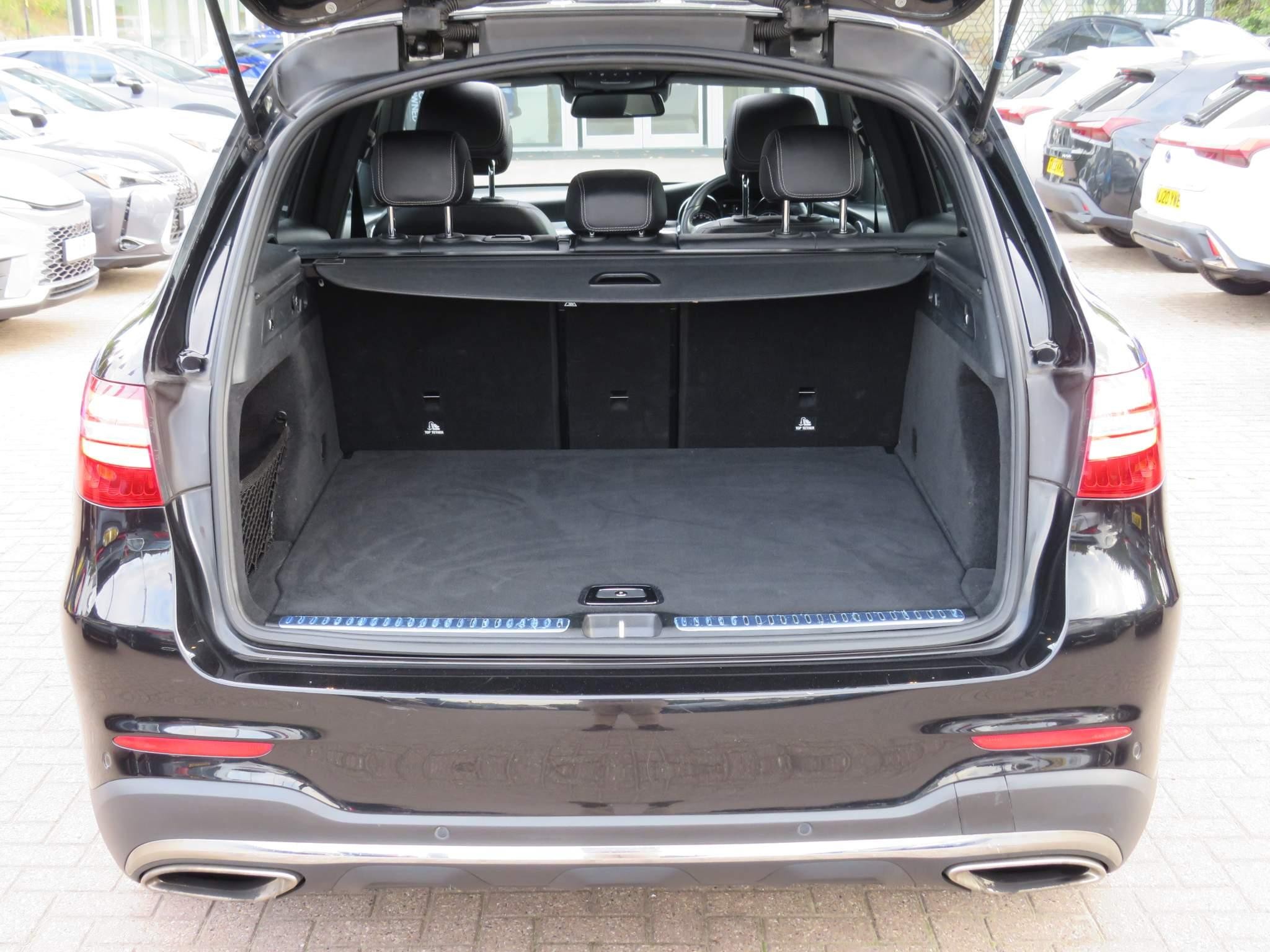 Mercedes-Benz GLC Image 12