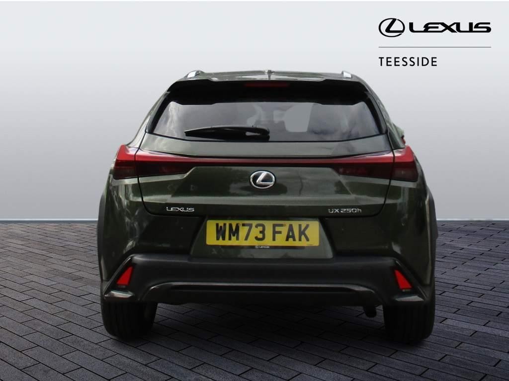 Lexus UX Image 6