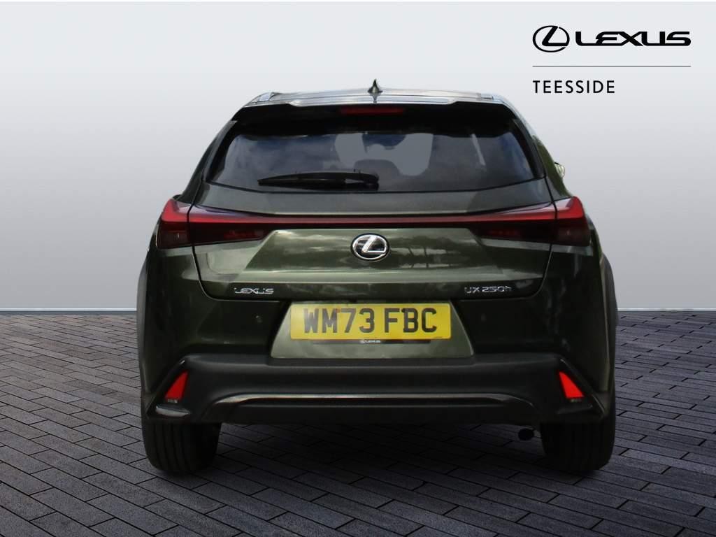 Lexus UX Image 6