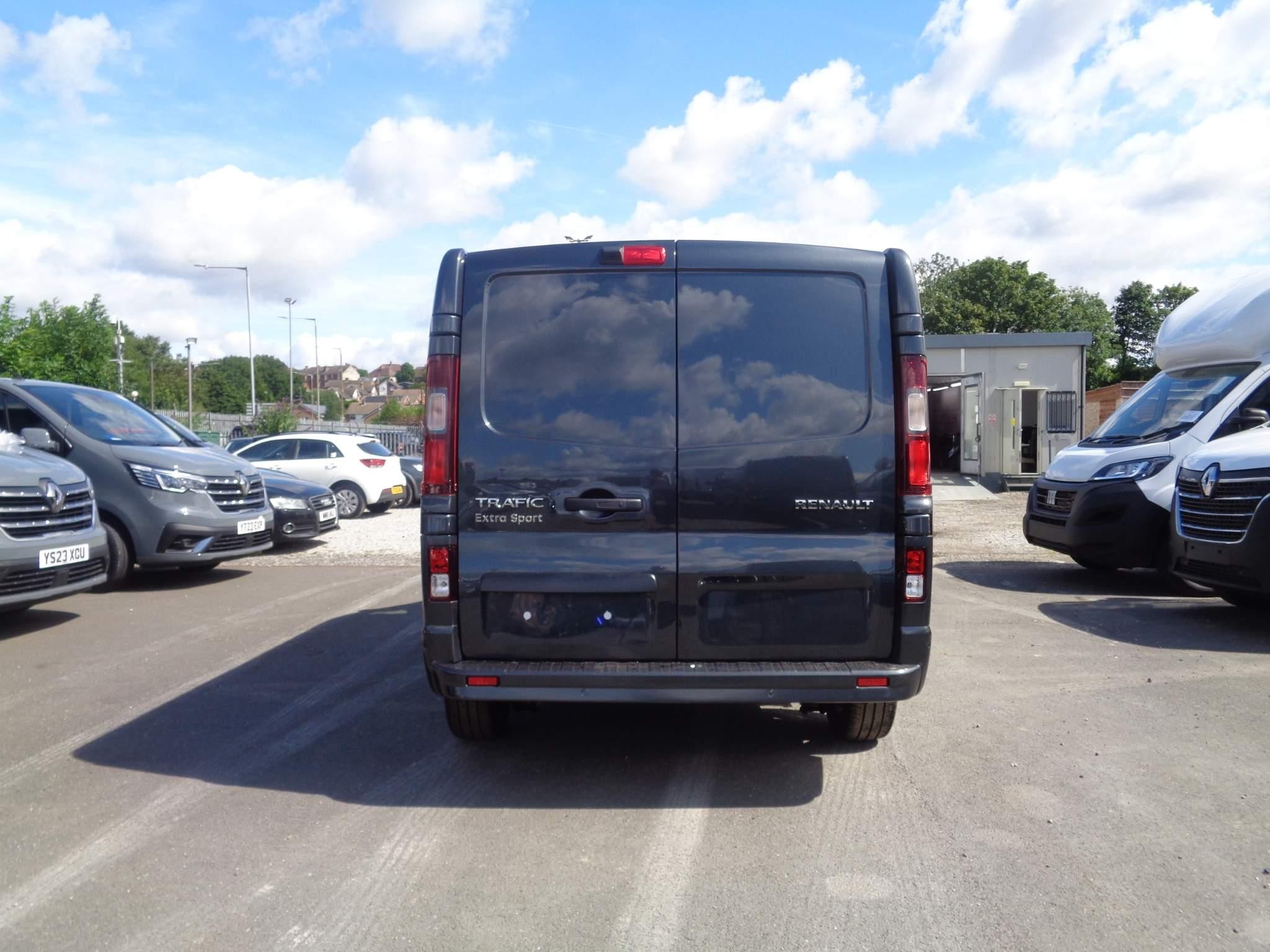 Renault Trafic Image 4