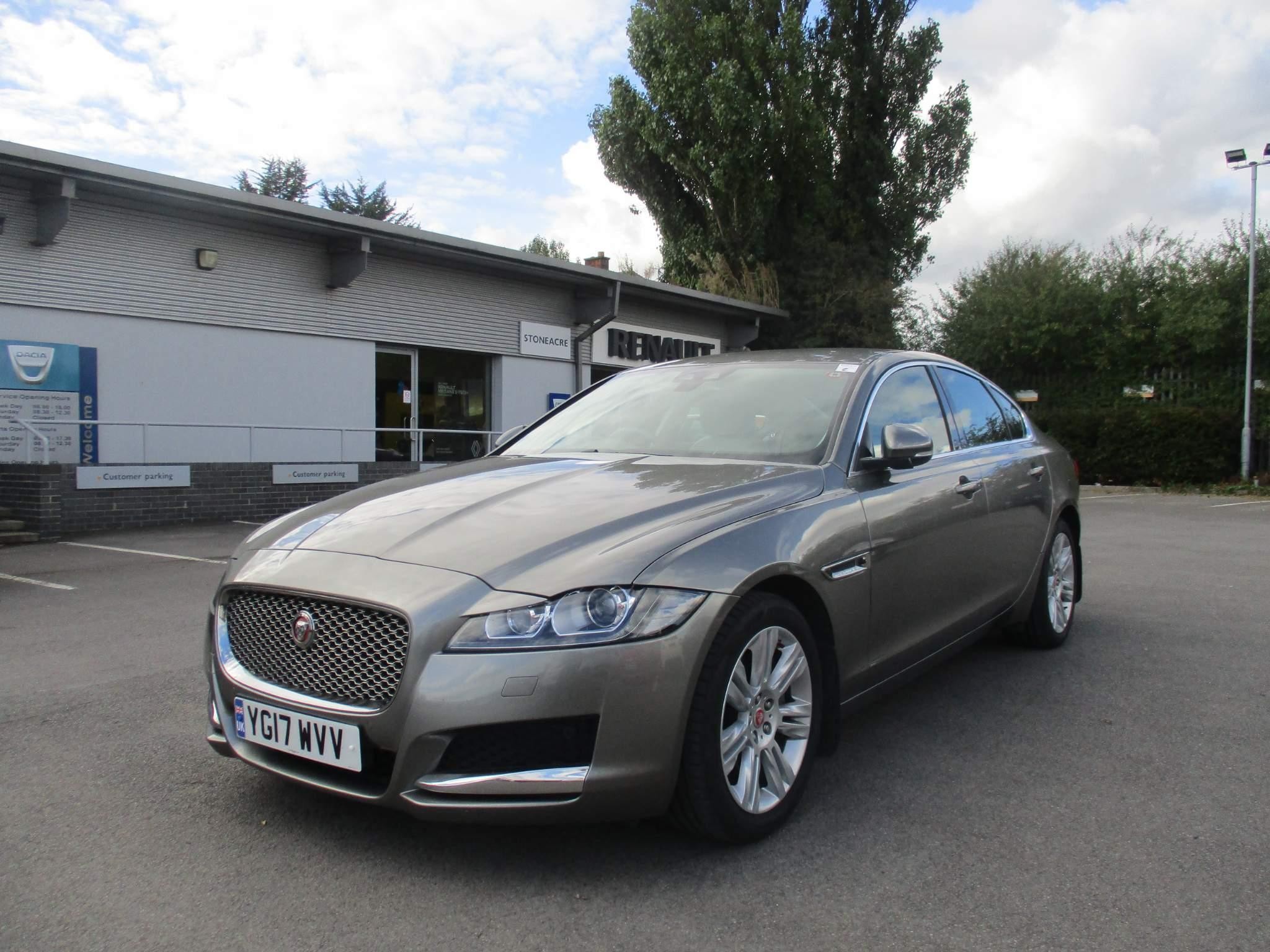 Jaguar XF Image 3