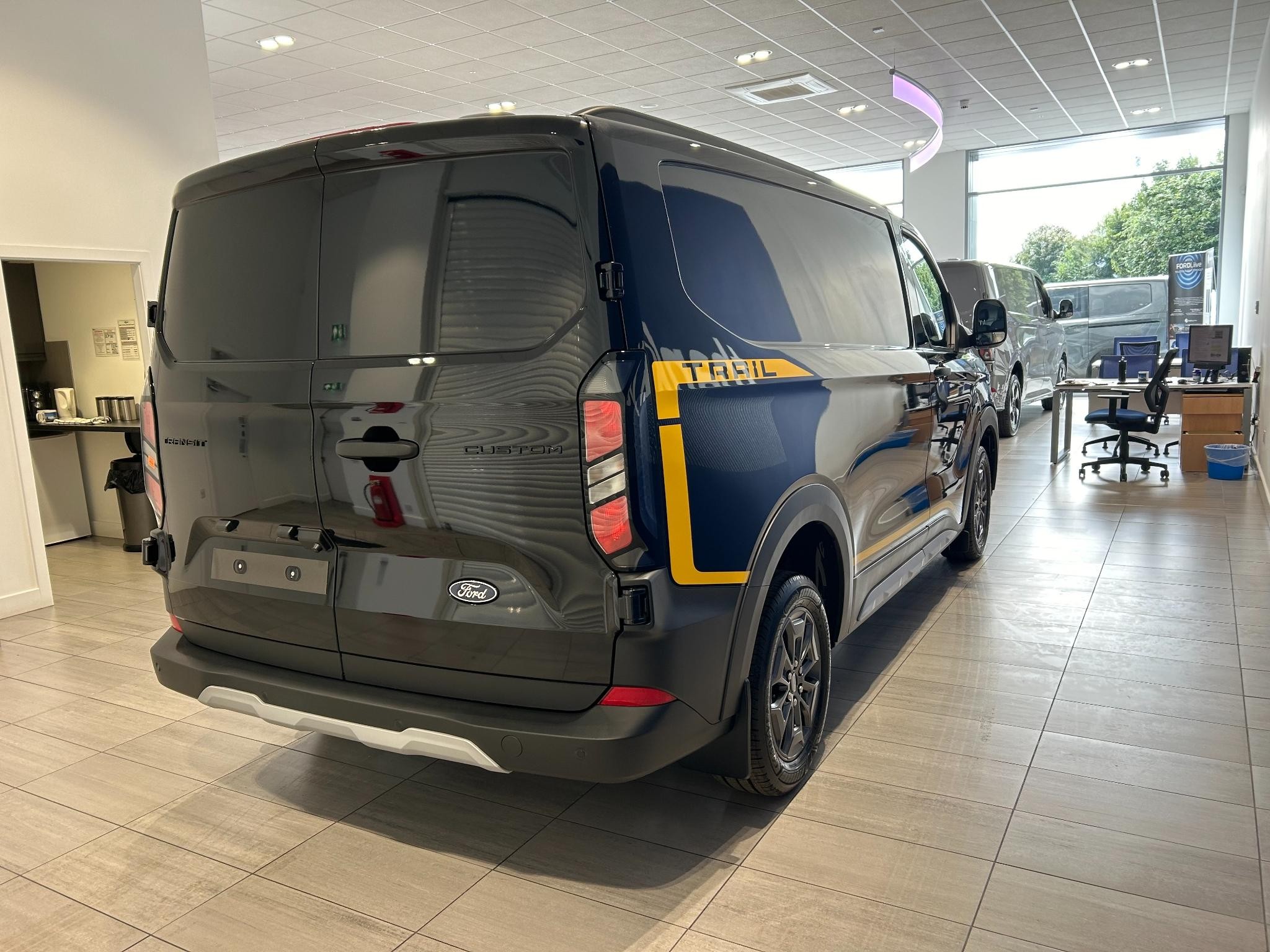 Ford Transit Custom Image 6