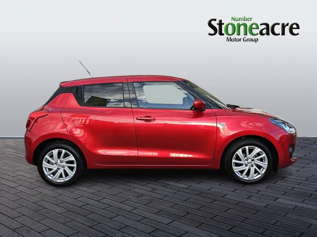 Suzuki Swift Image 2