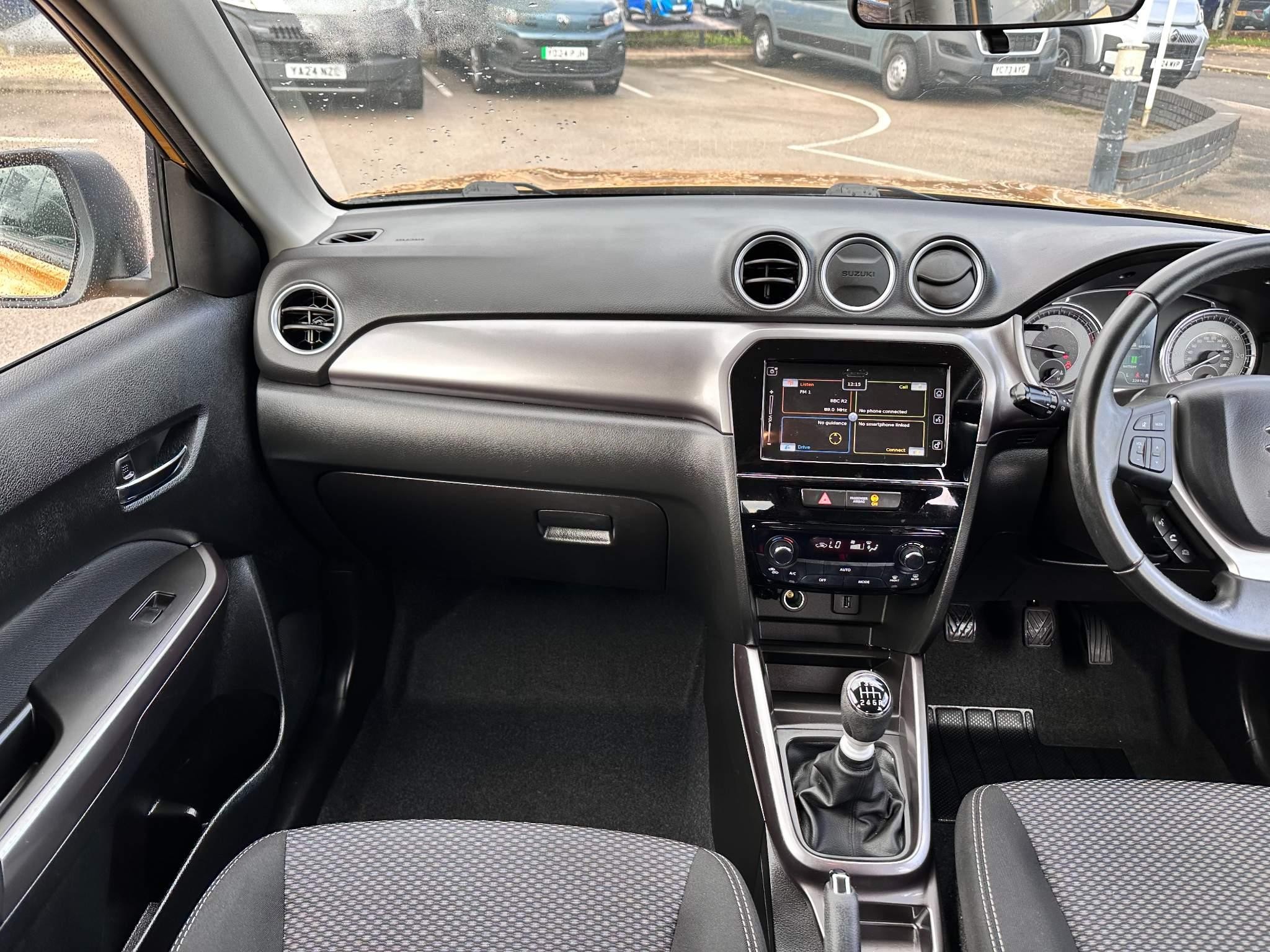 Suzuki Vitara Image 15