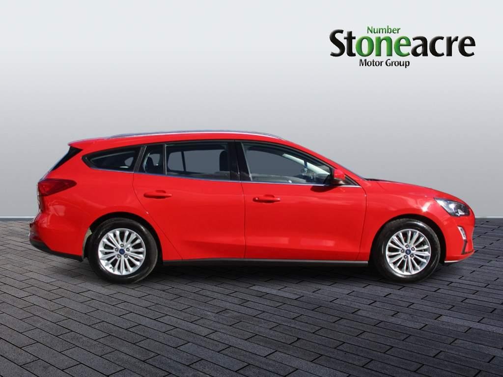 Ford Focus Image 2