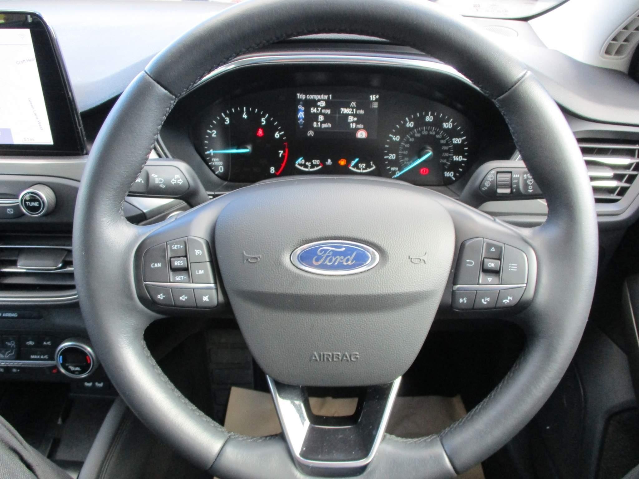 Ford Focus Image 12