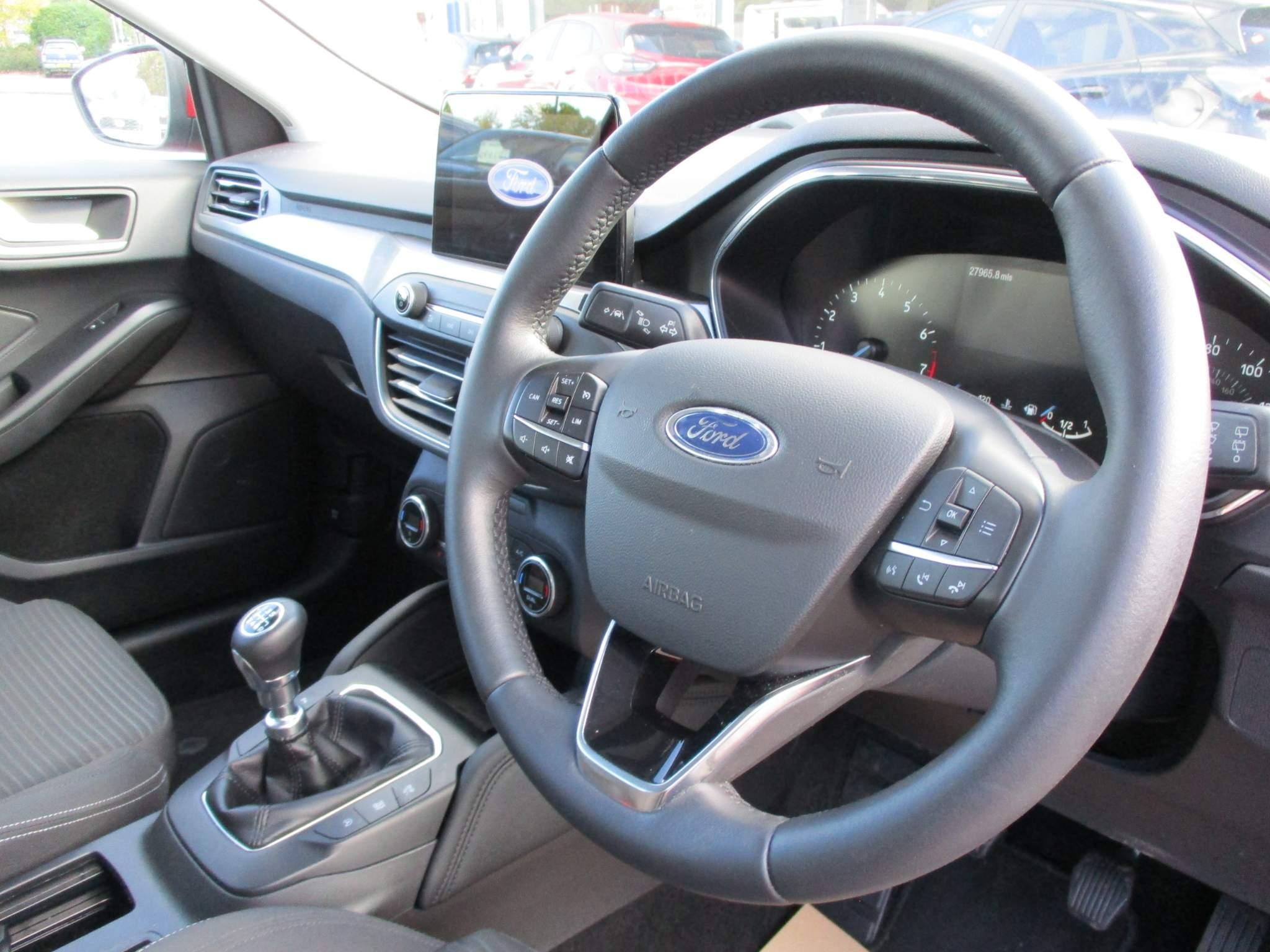 Ford Focus Image 13