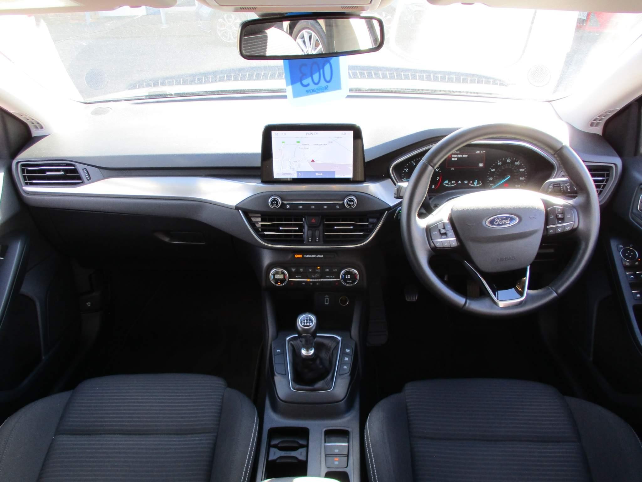 Ford Focus Image 13