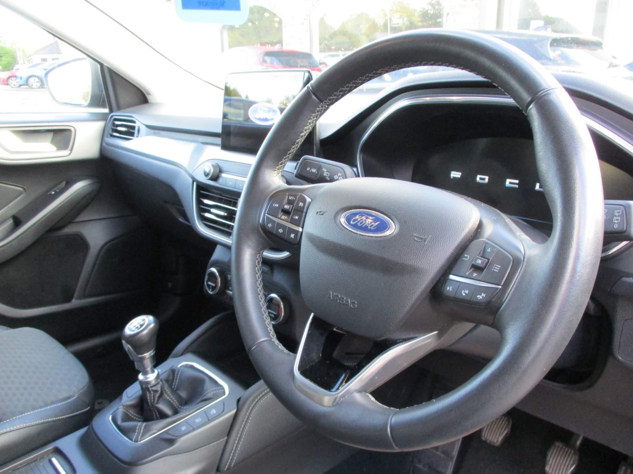 Ford Focus Image 13