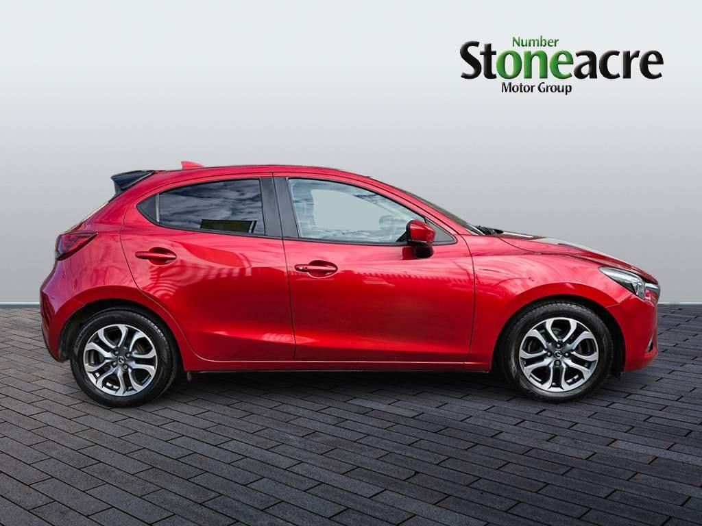 Mazda Mazda2 Image 2