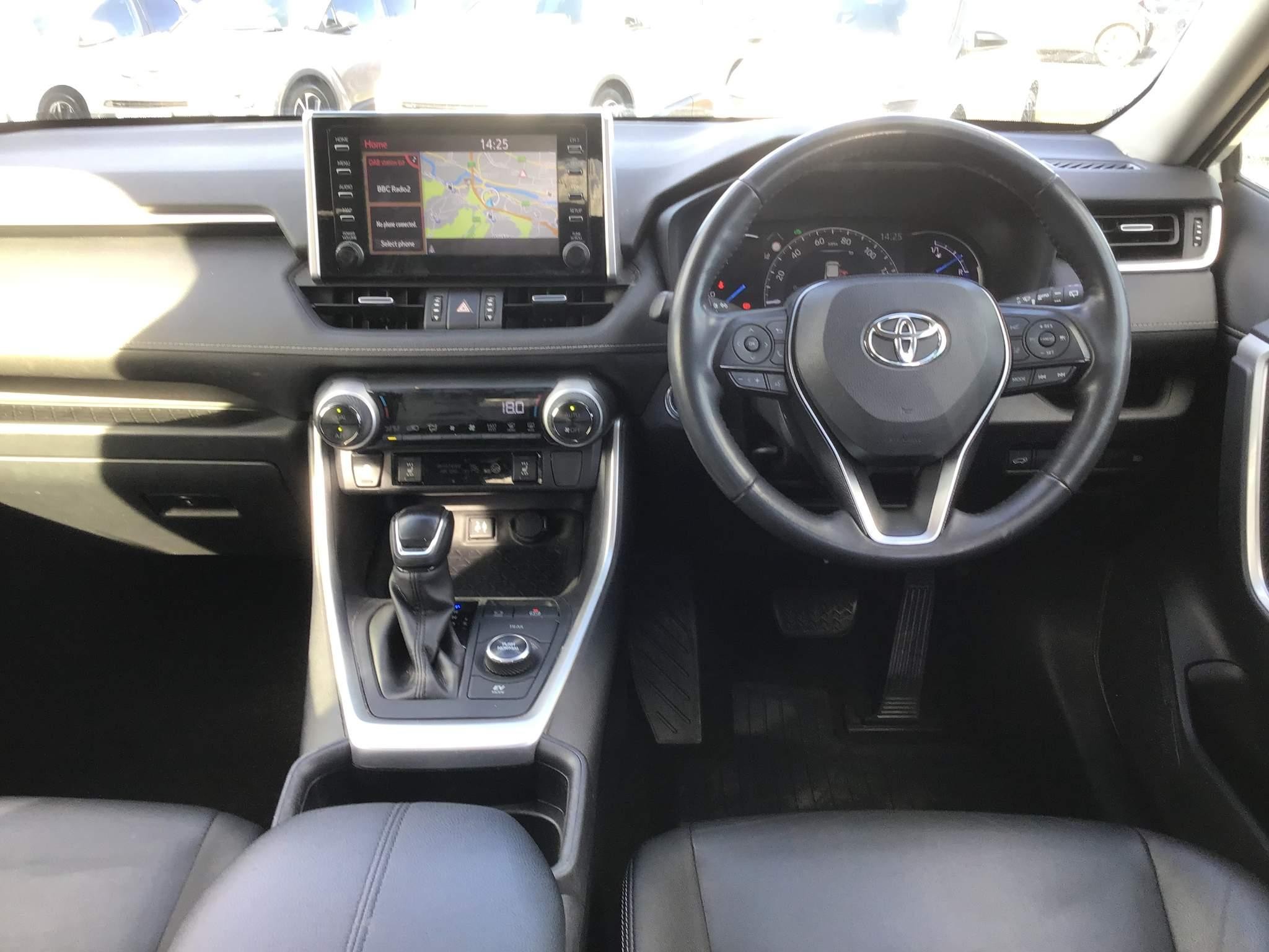 Toyota RAV4 Image 14