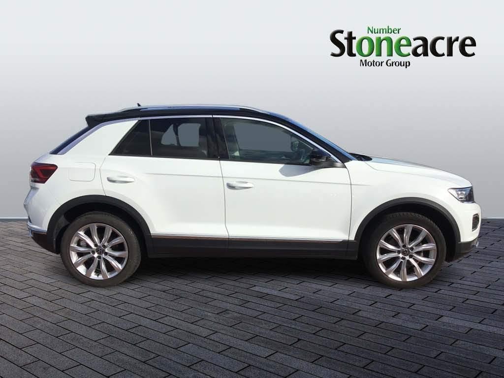 Volkswagen T-Roc Image 2