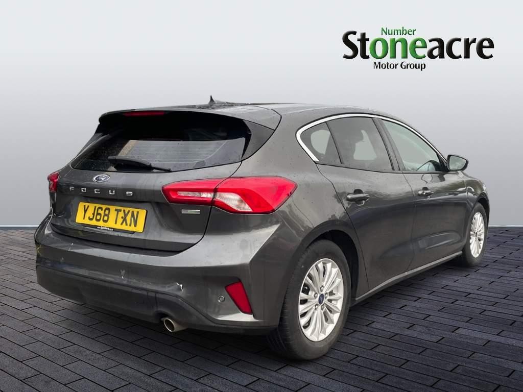 Ford Focus Image 2