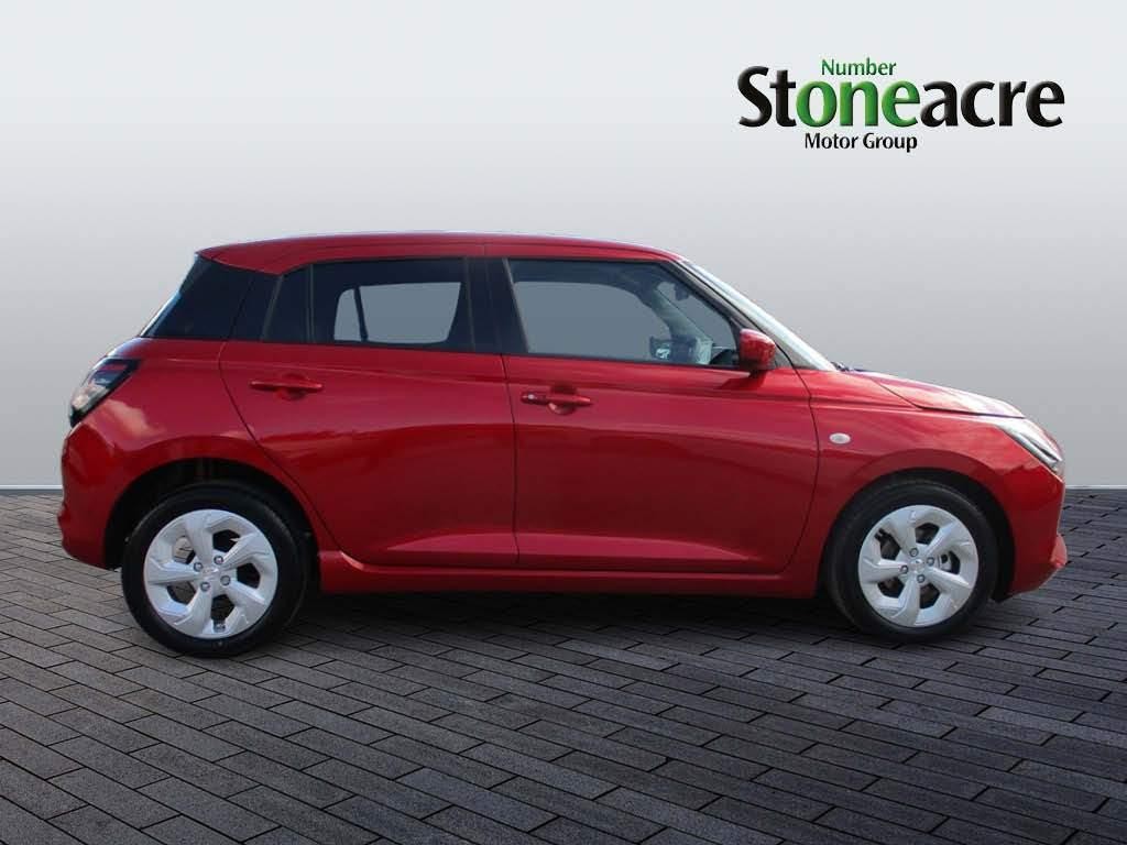 Suzuki Swift Image 2