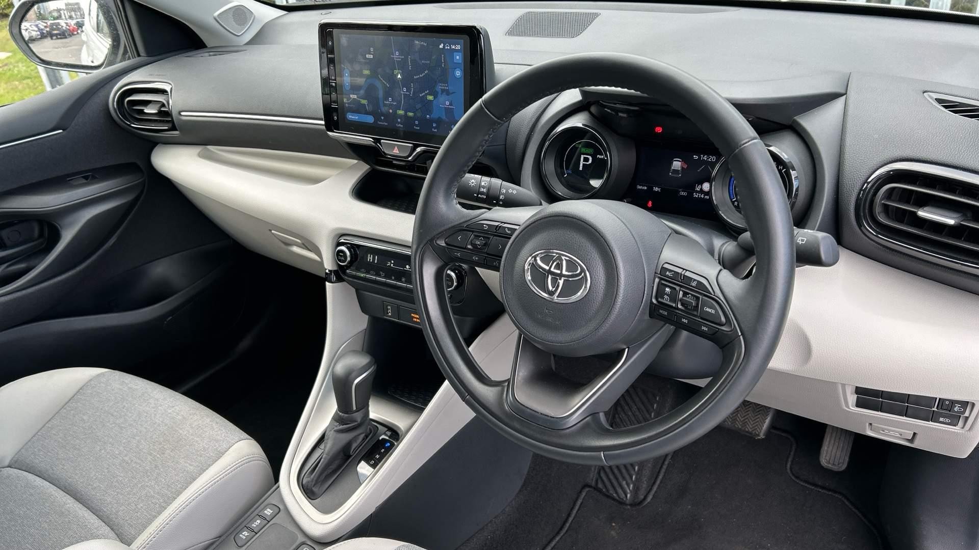 Toyota Yaris Image 10