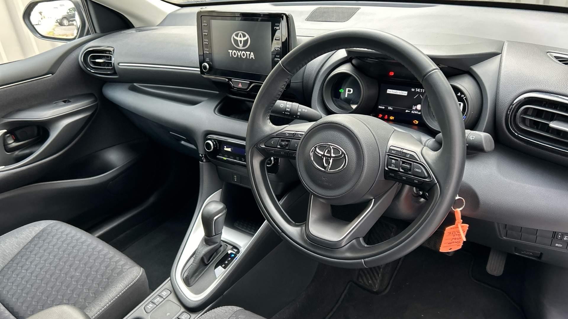 Toyota Yaris Image 10