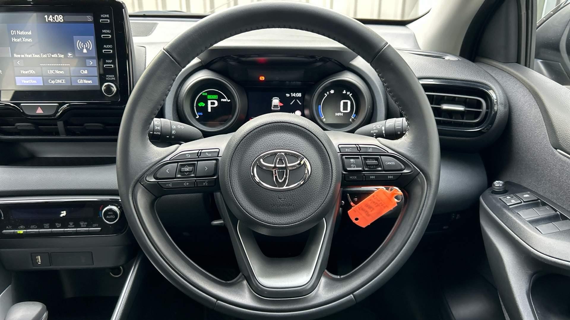 Toyota Yaris Image 12