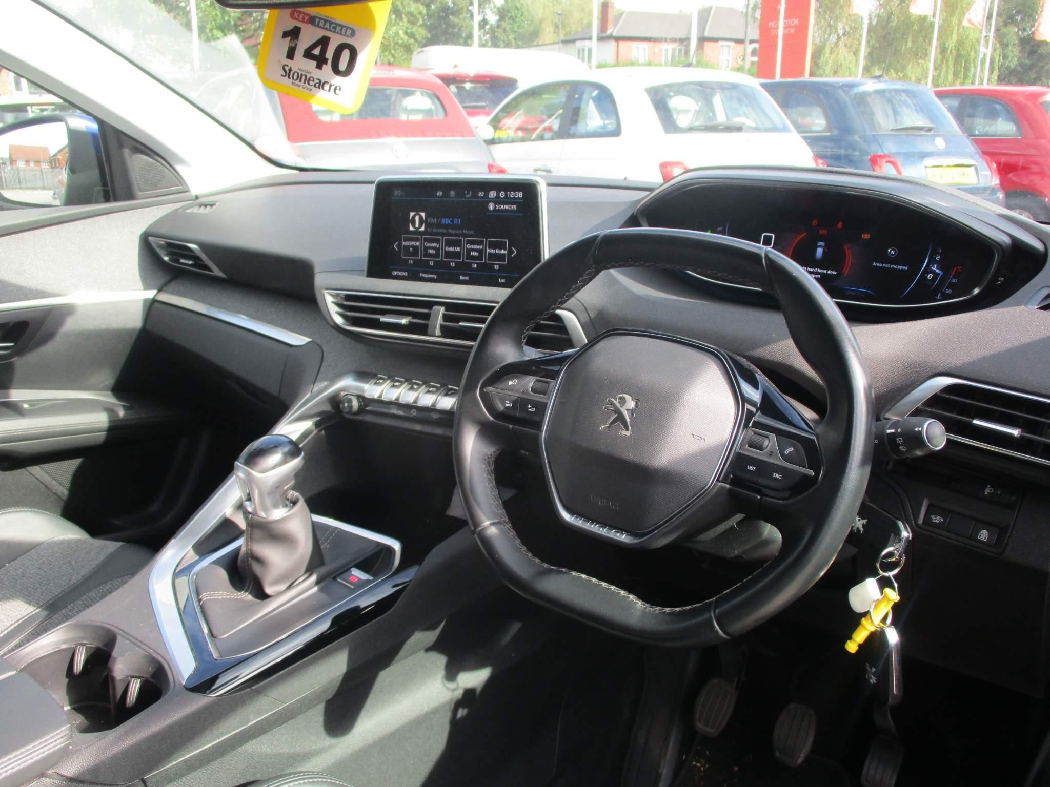 Peugeot 3008 Image 8