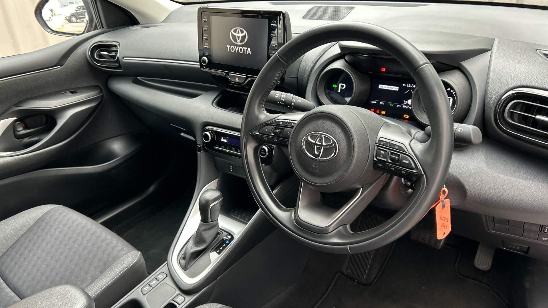 Toyota Yaris Image 10