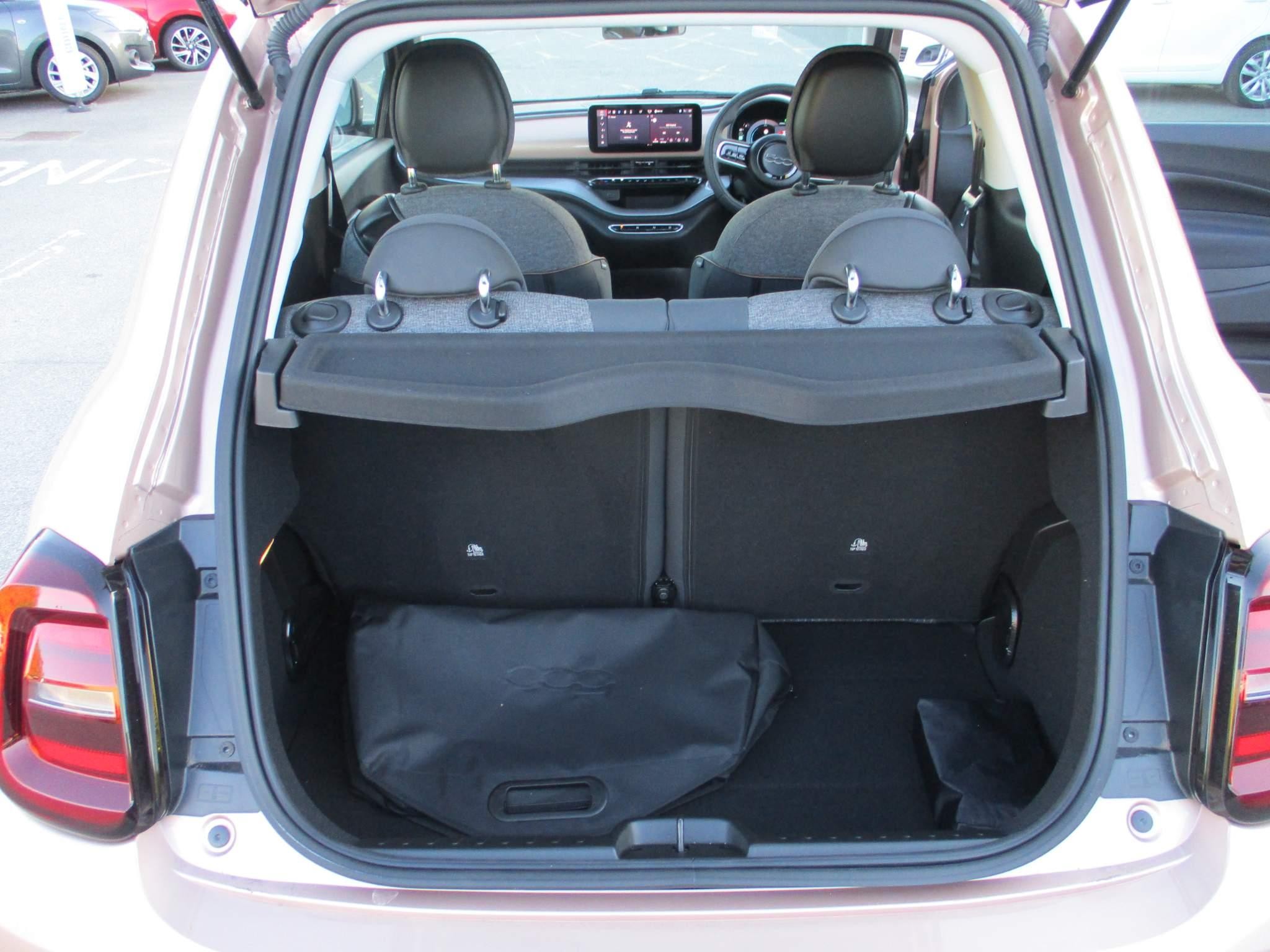 Fiat 500e Image 27