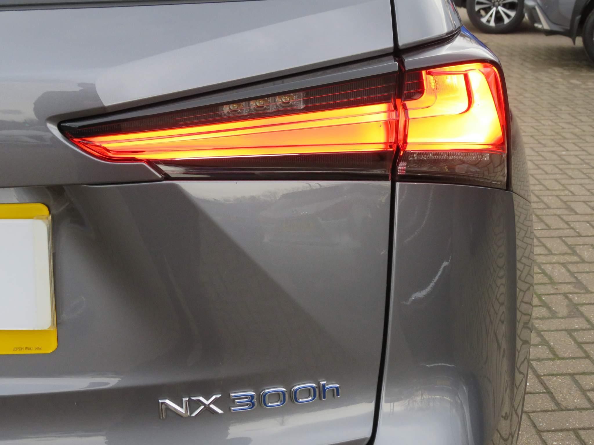 Lexus NX Image 41