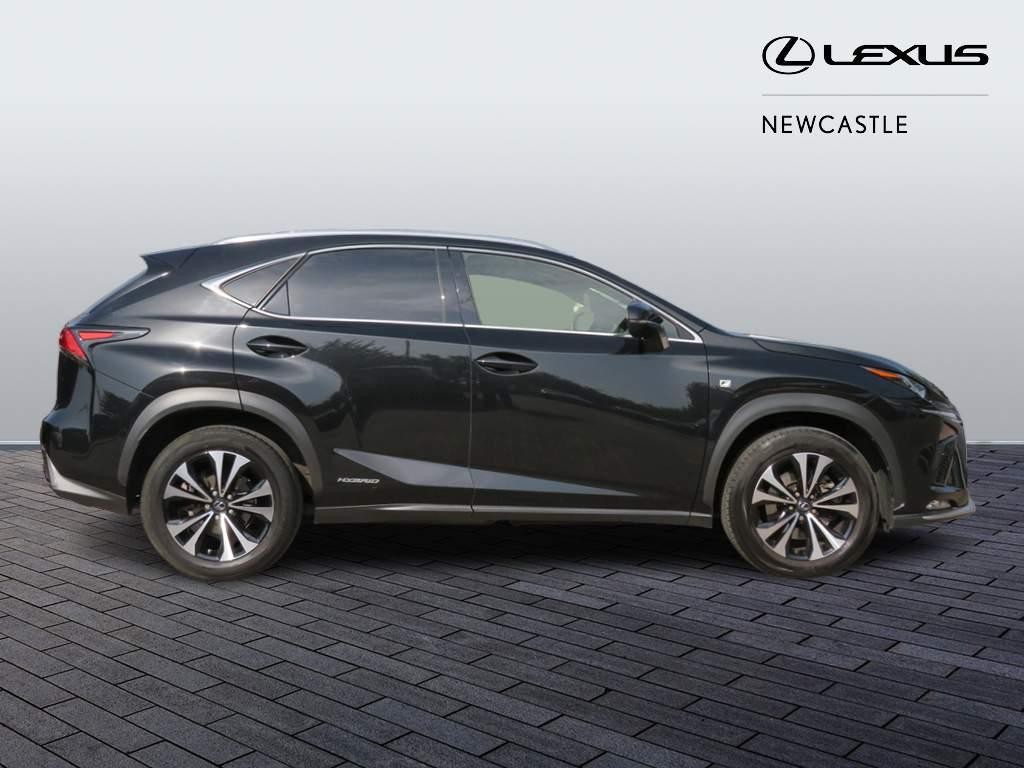 Lexus NX Image 4