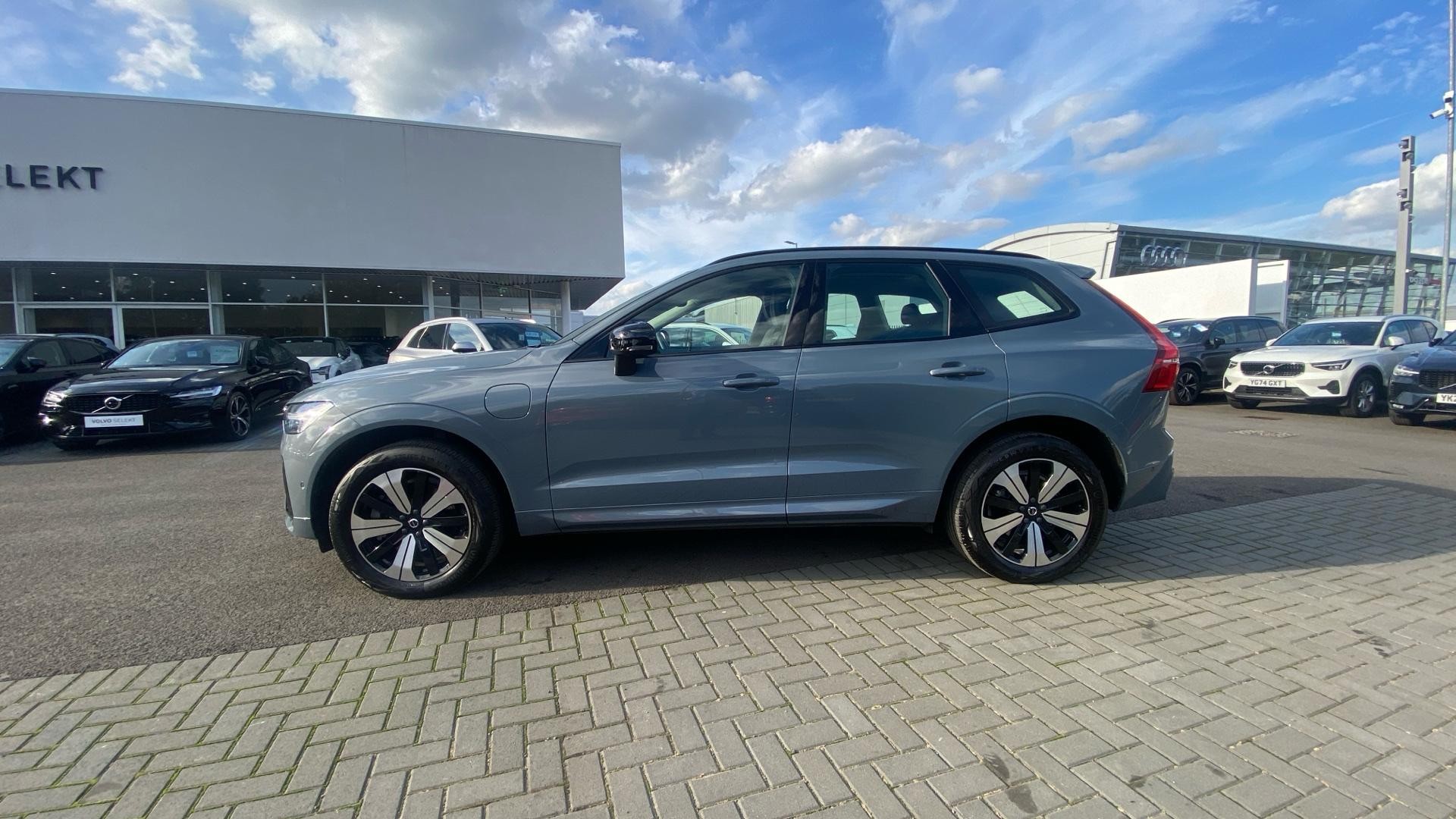 Volvo XC60 Image 8