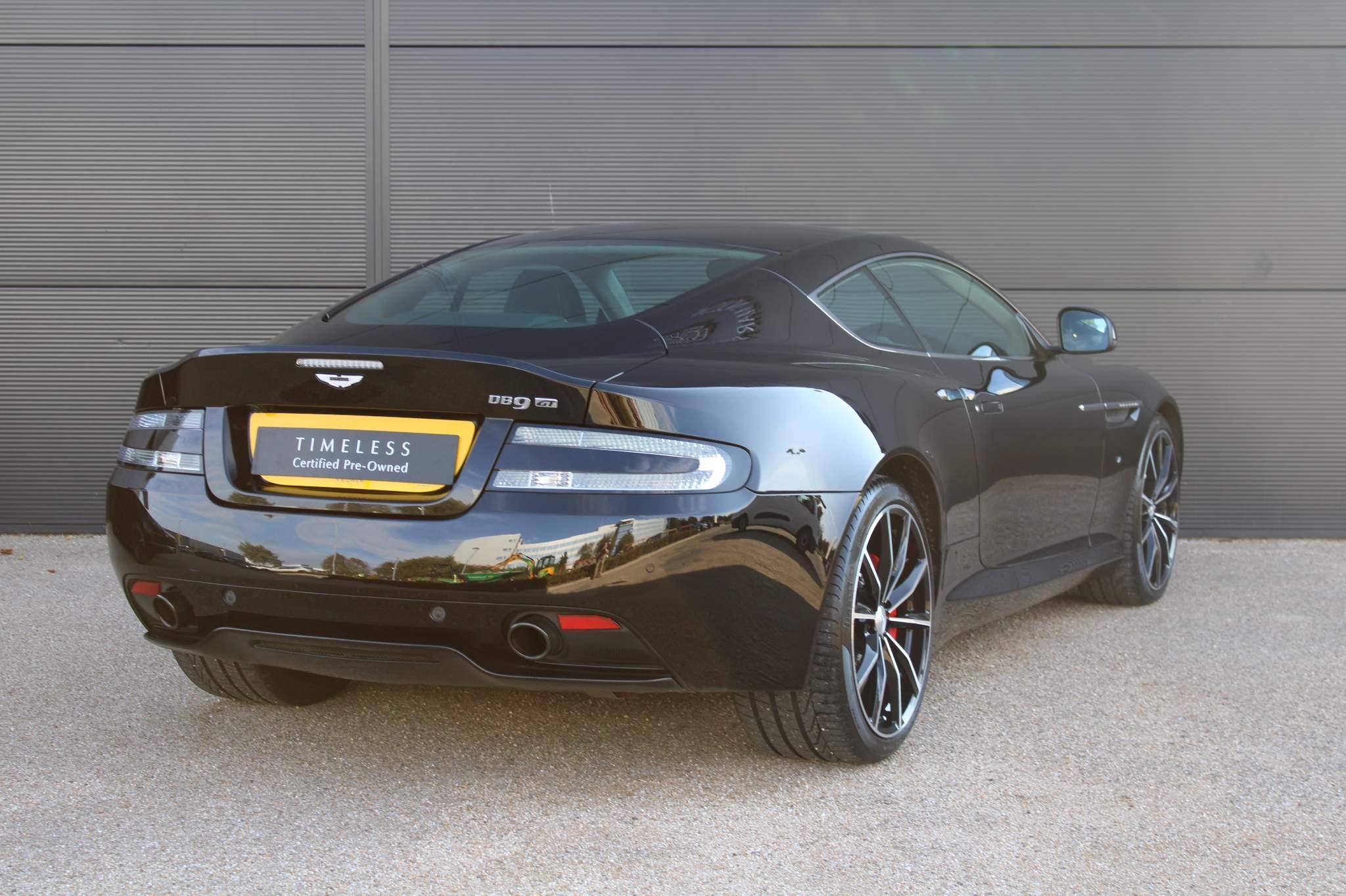 Aston Martin DB9 Image 7