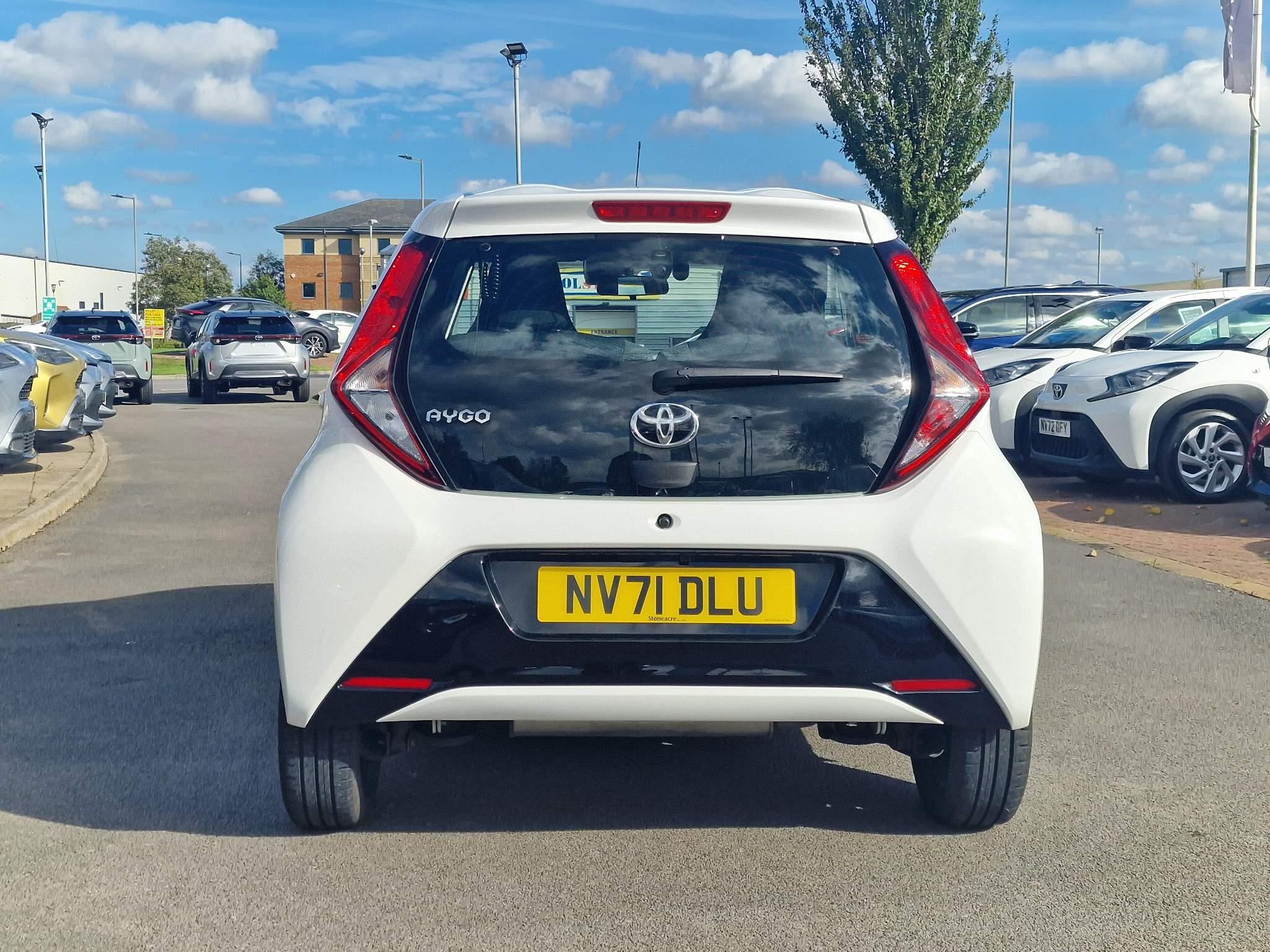 Toyota Aygo Image 21