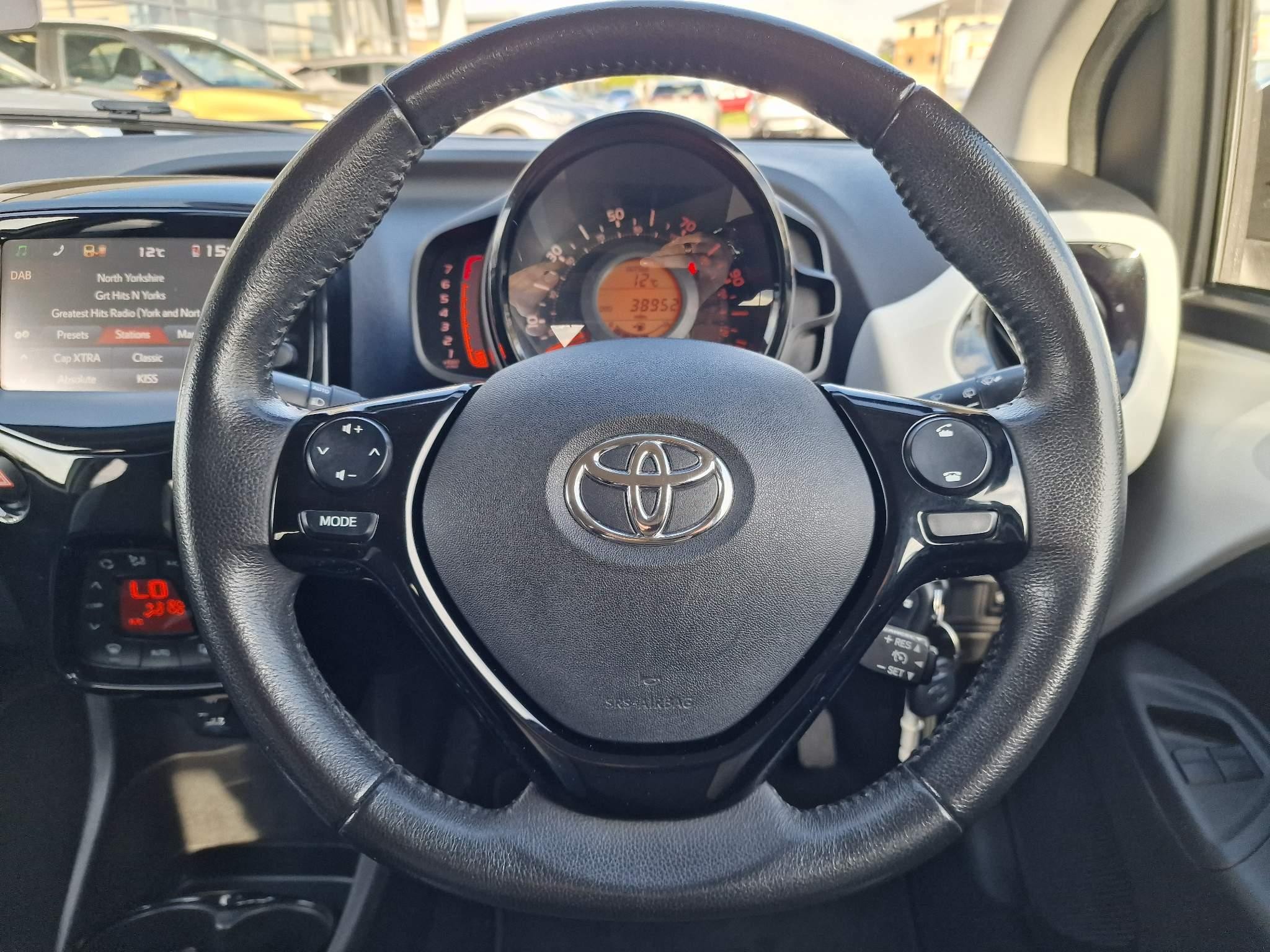 Toyota Aygo Image 10