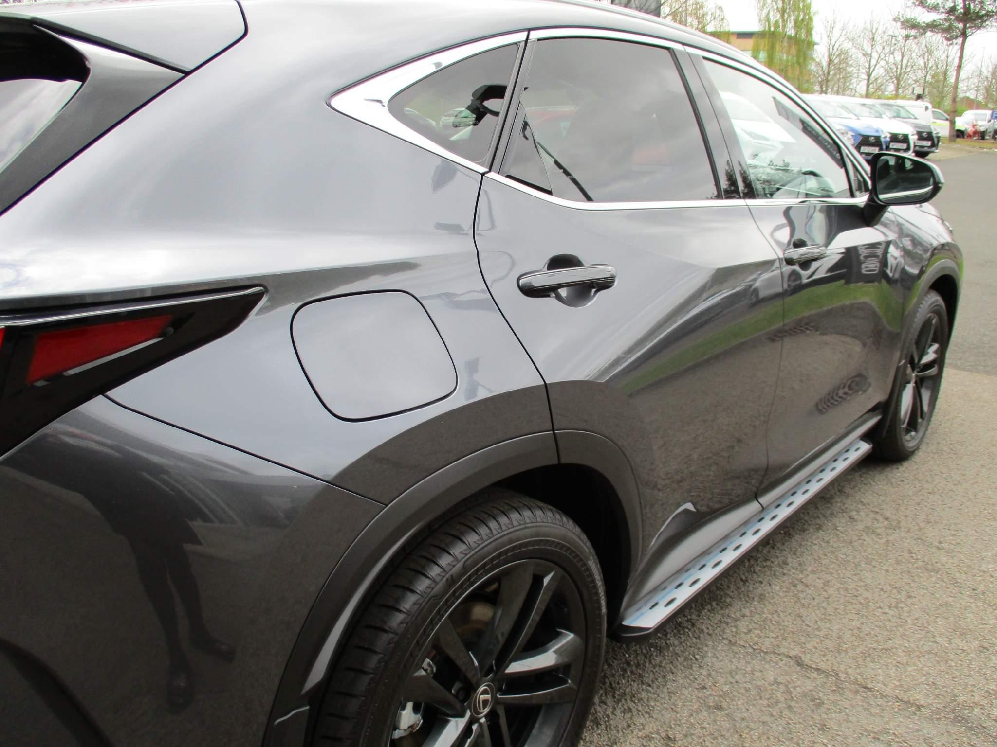 Lexus NX Image 41