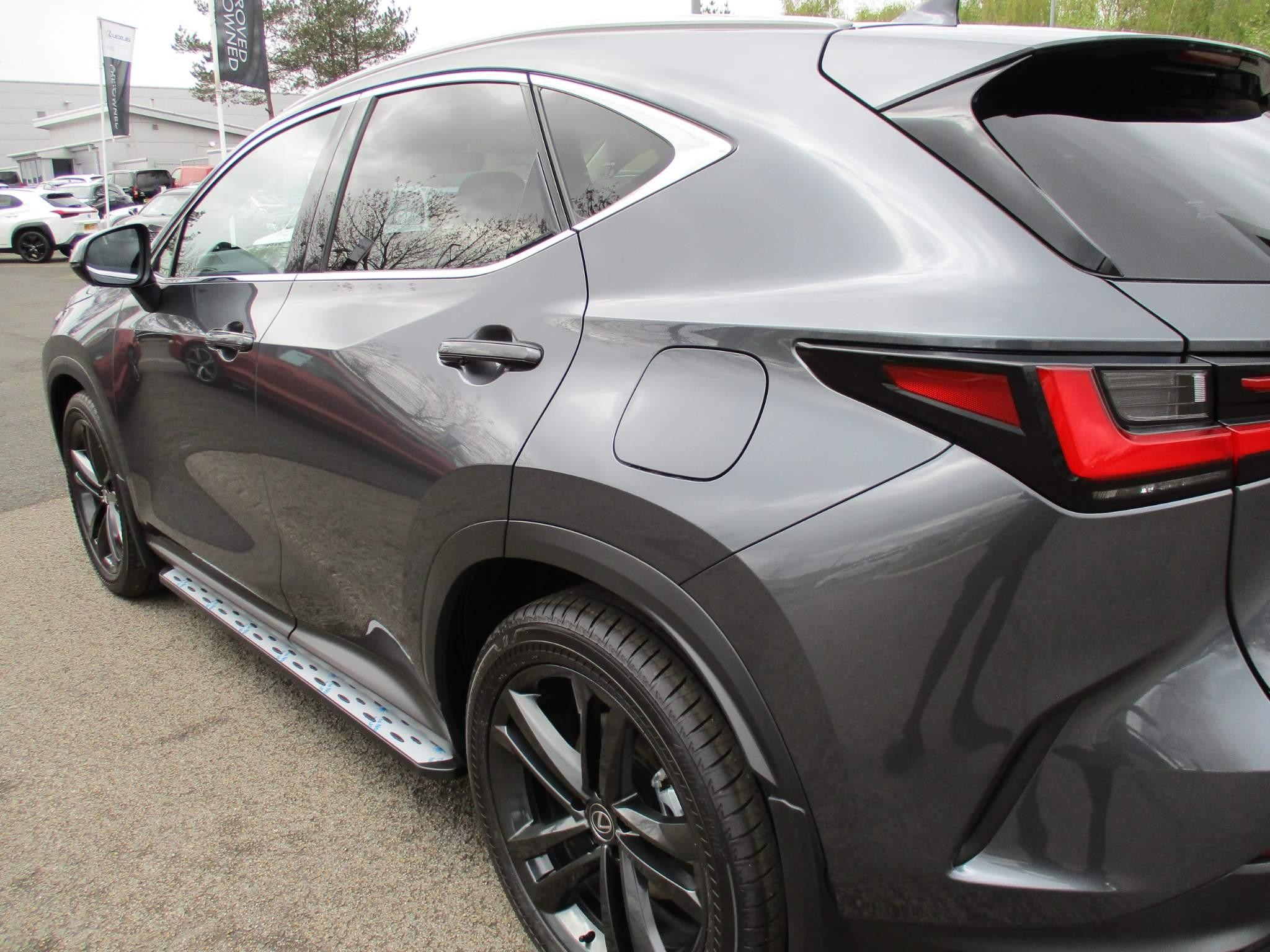 Lexus NX Image 42