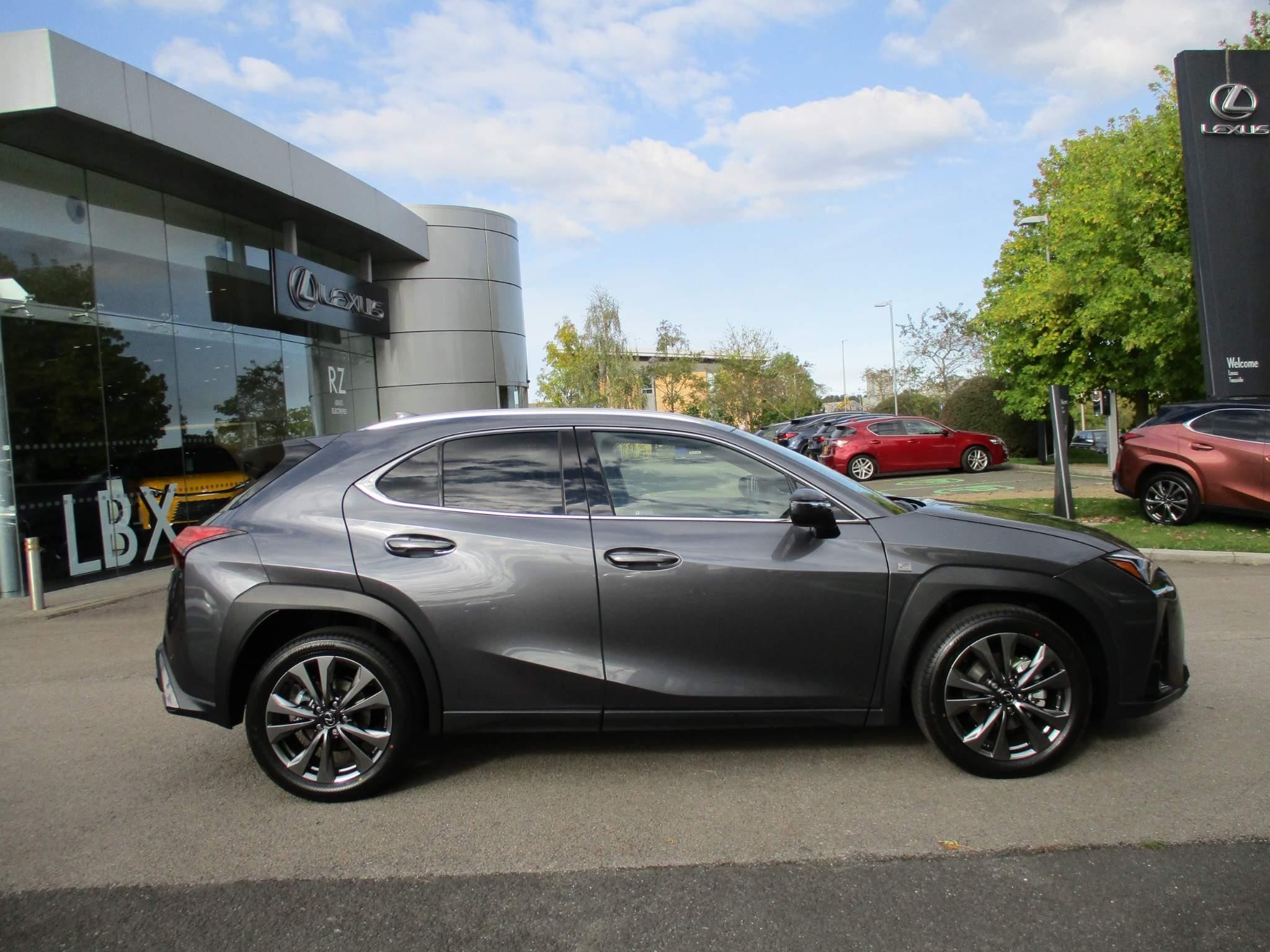 Lexus UX Image 4