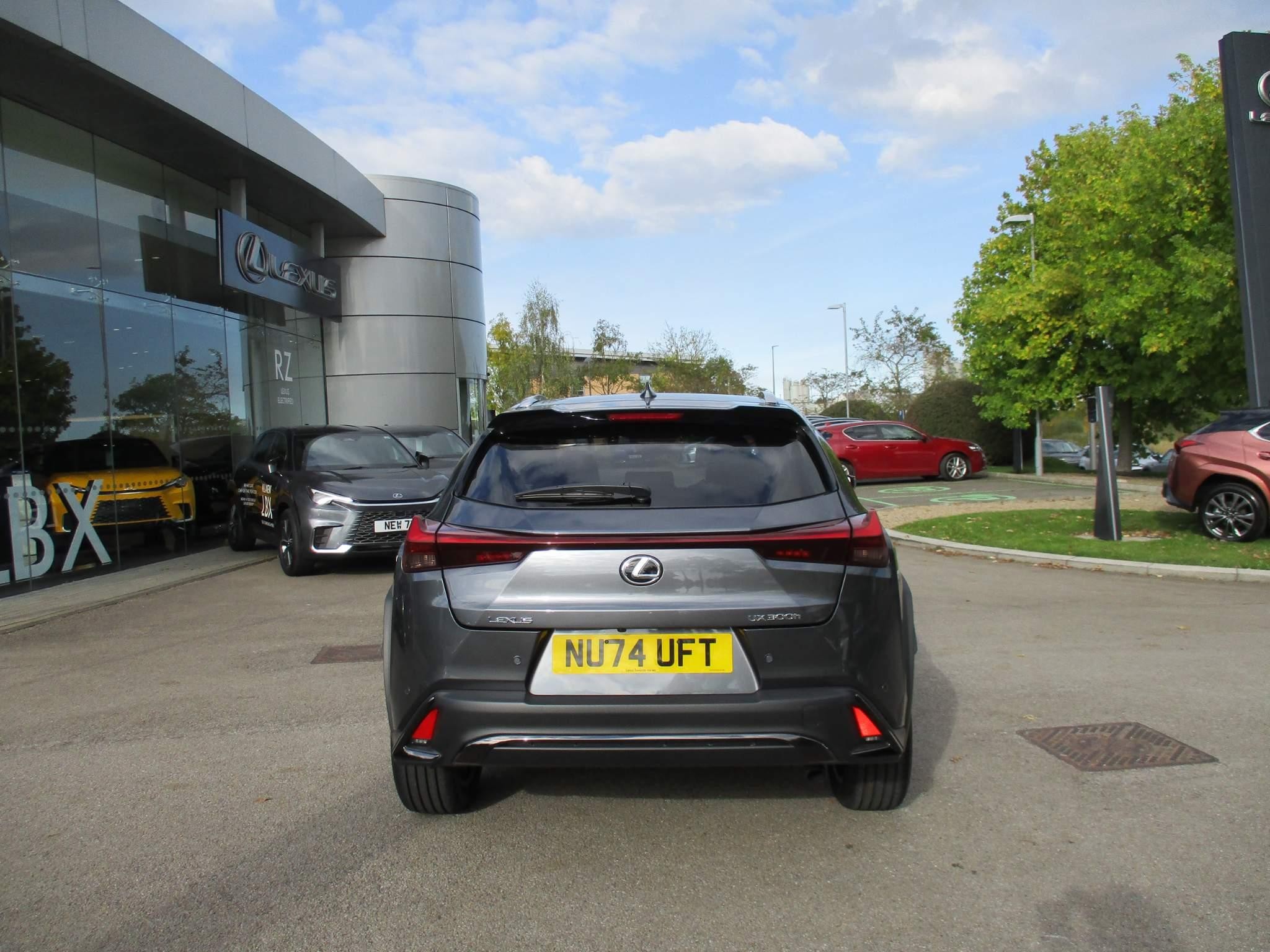 Lexus UX Image 6