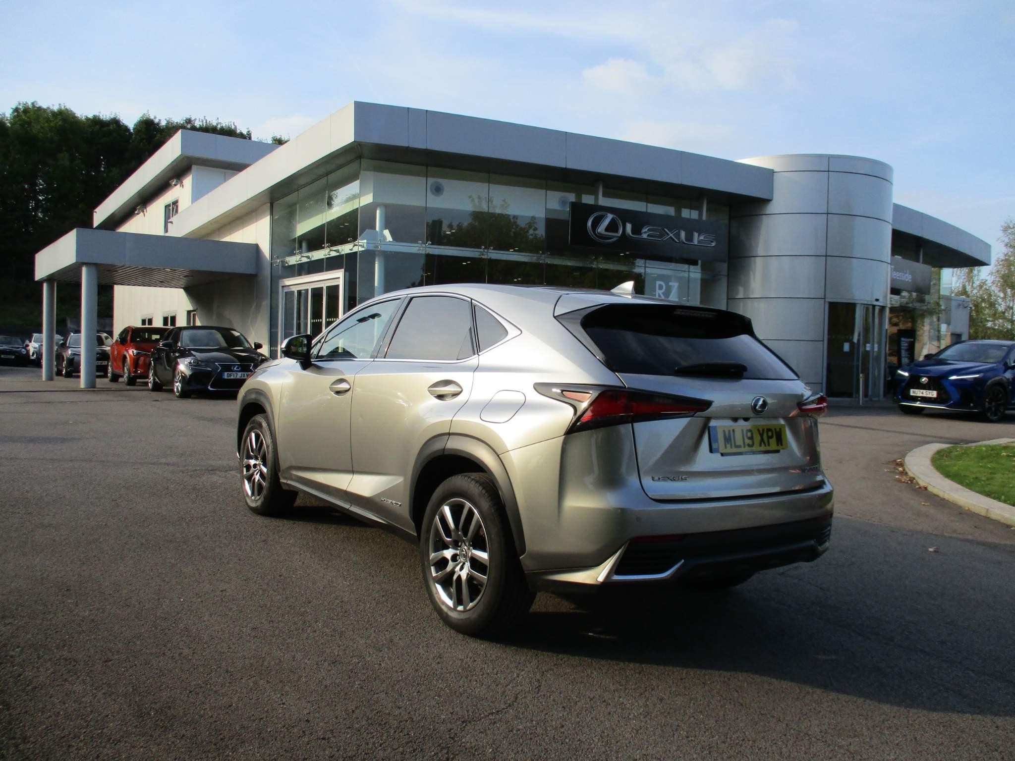 Lexus NX Image 7