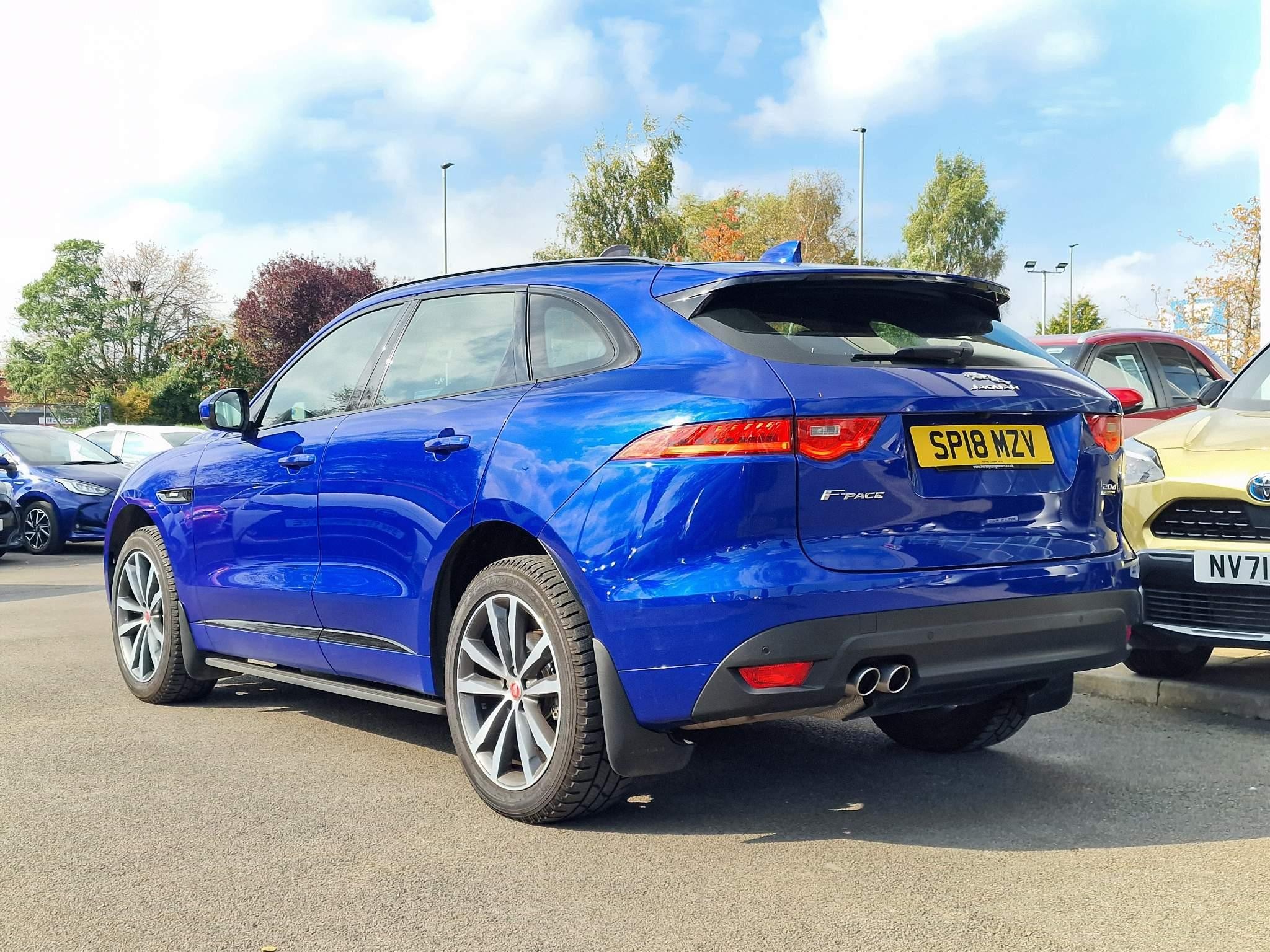 Jaguar F-Pace Image 4