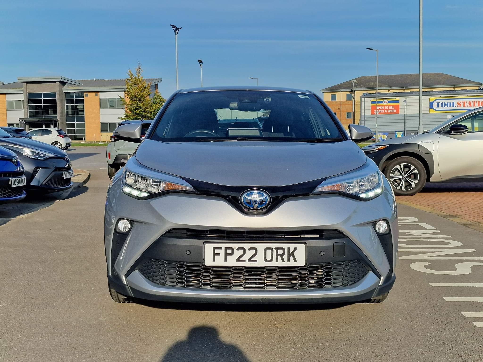 Toyota C-HR Image 17