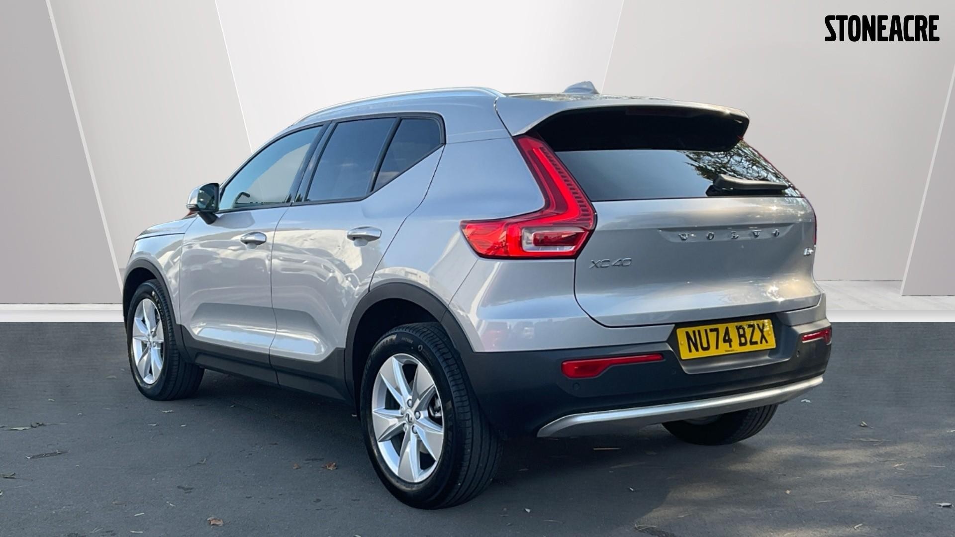 Volvo XC40 Image 2