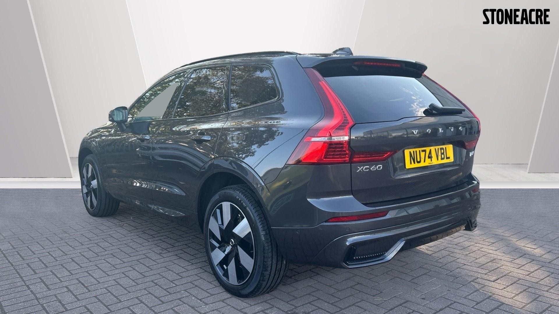 Volvo XC60 Image 2